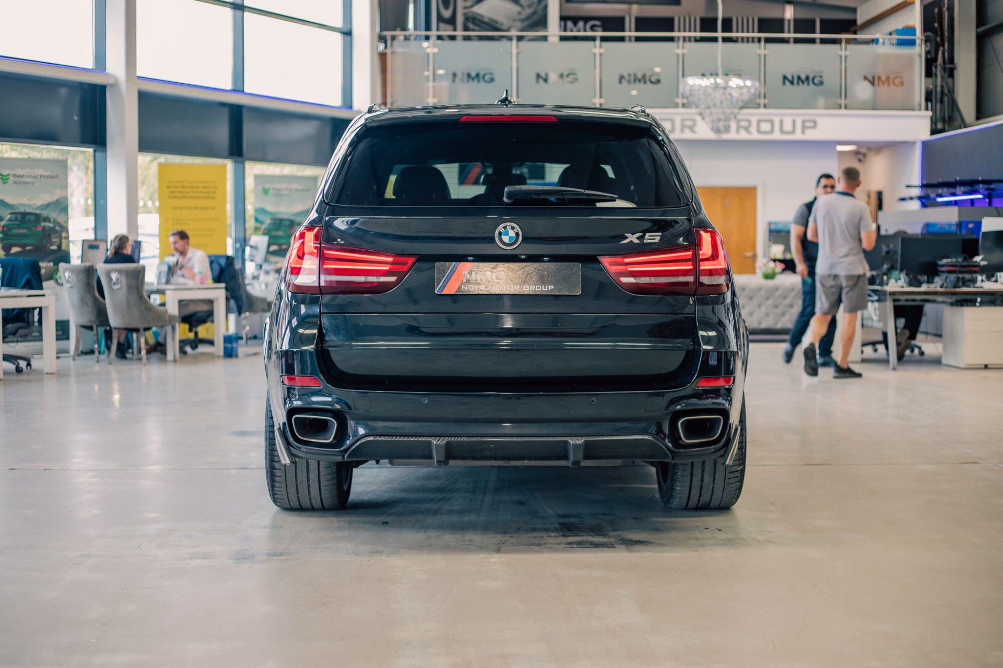 BMW X5 view 28