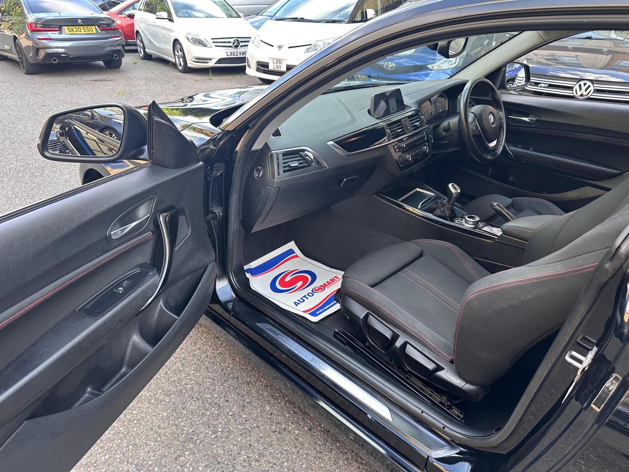 BMW 1 Series view 25