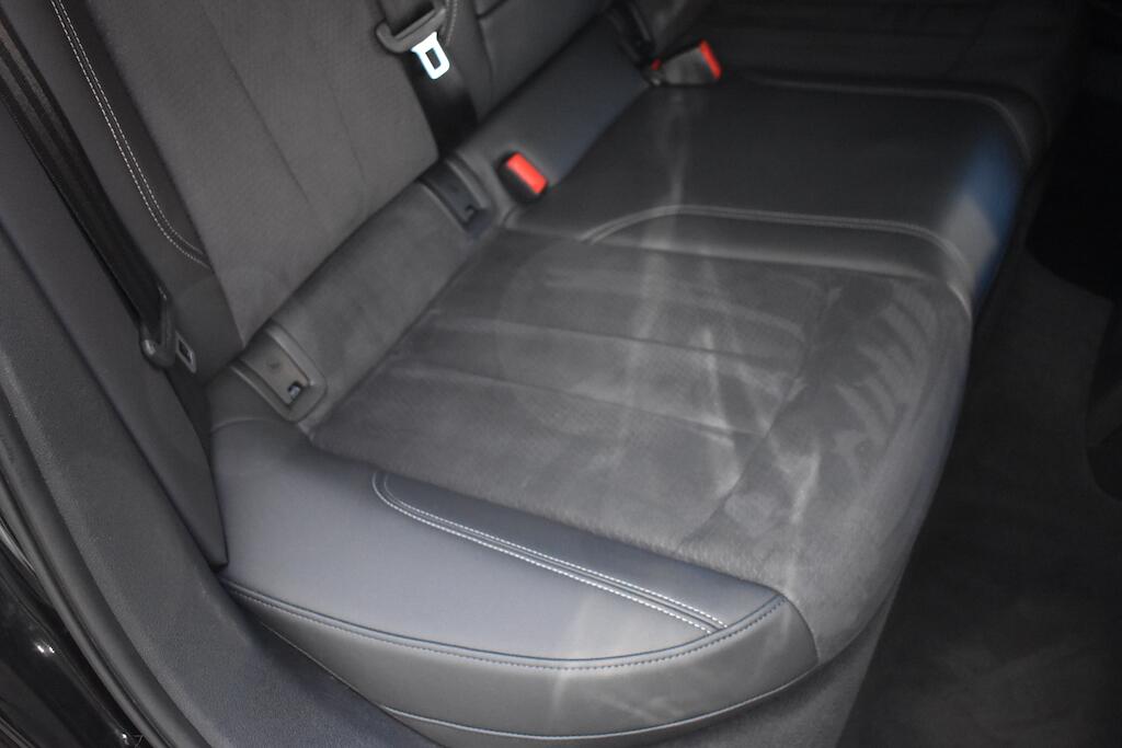 Audi A4 view 34