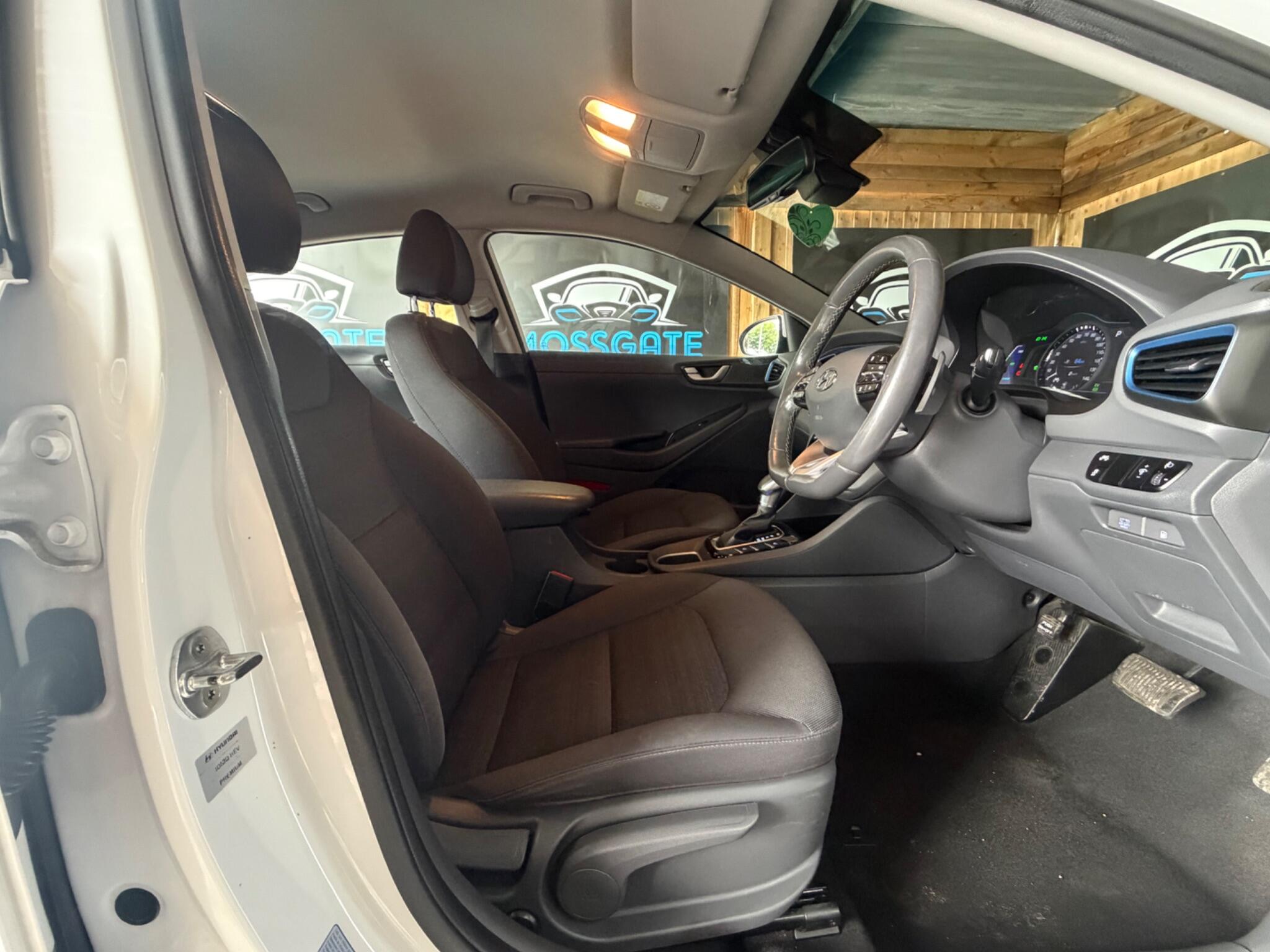 Hyundai Ioniq view 28
