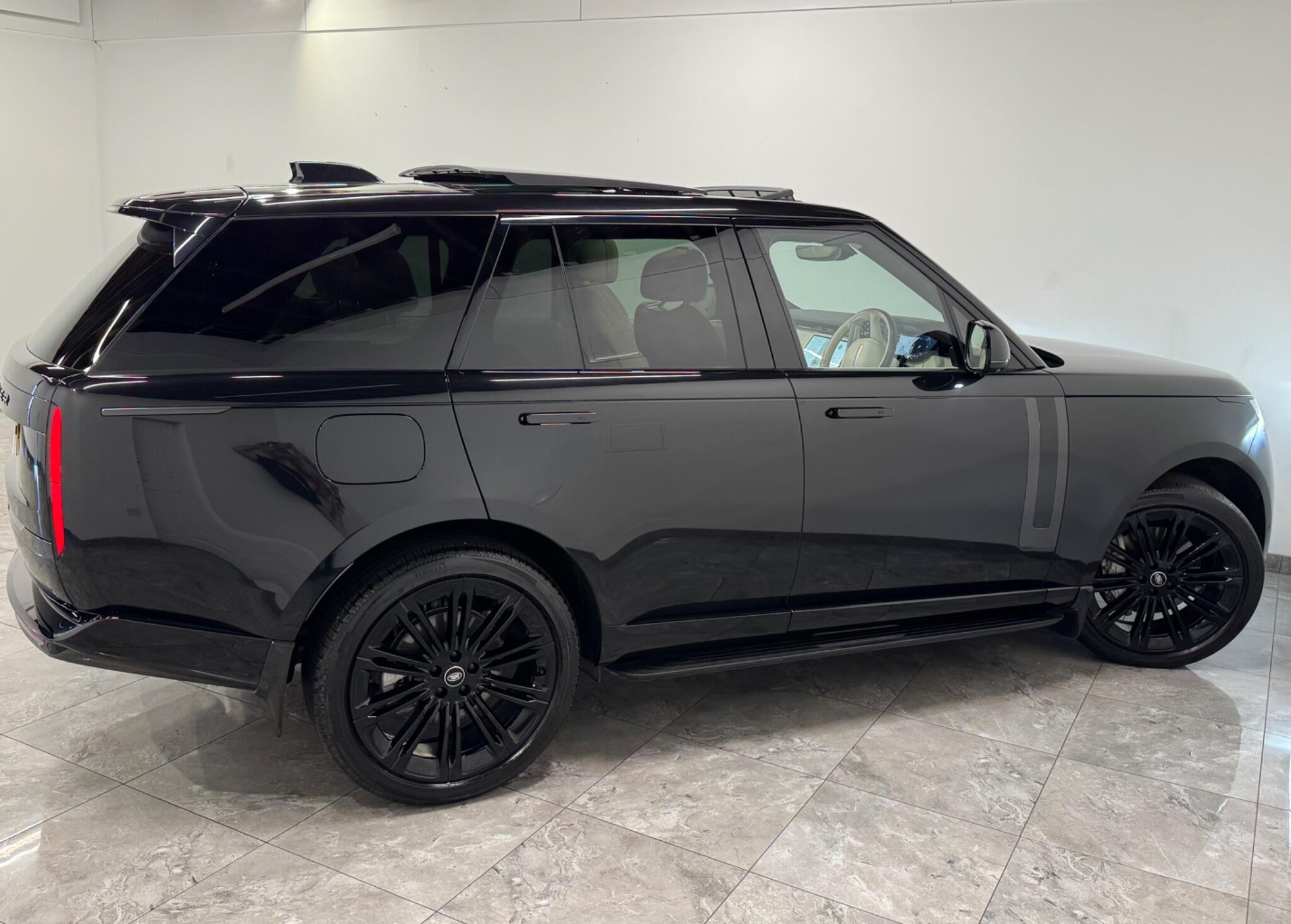 Land Rover Range Rover view 7