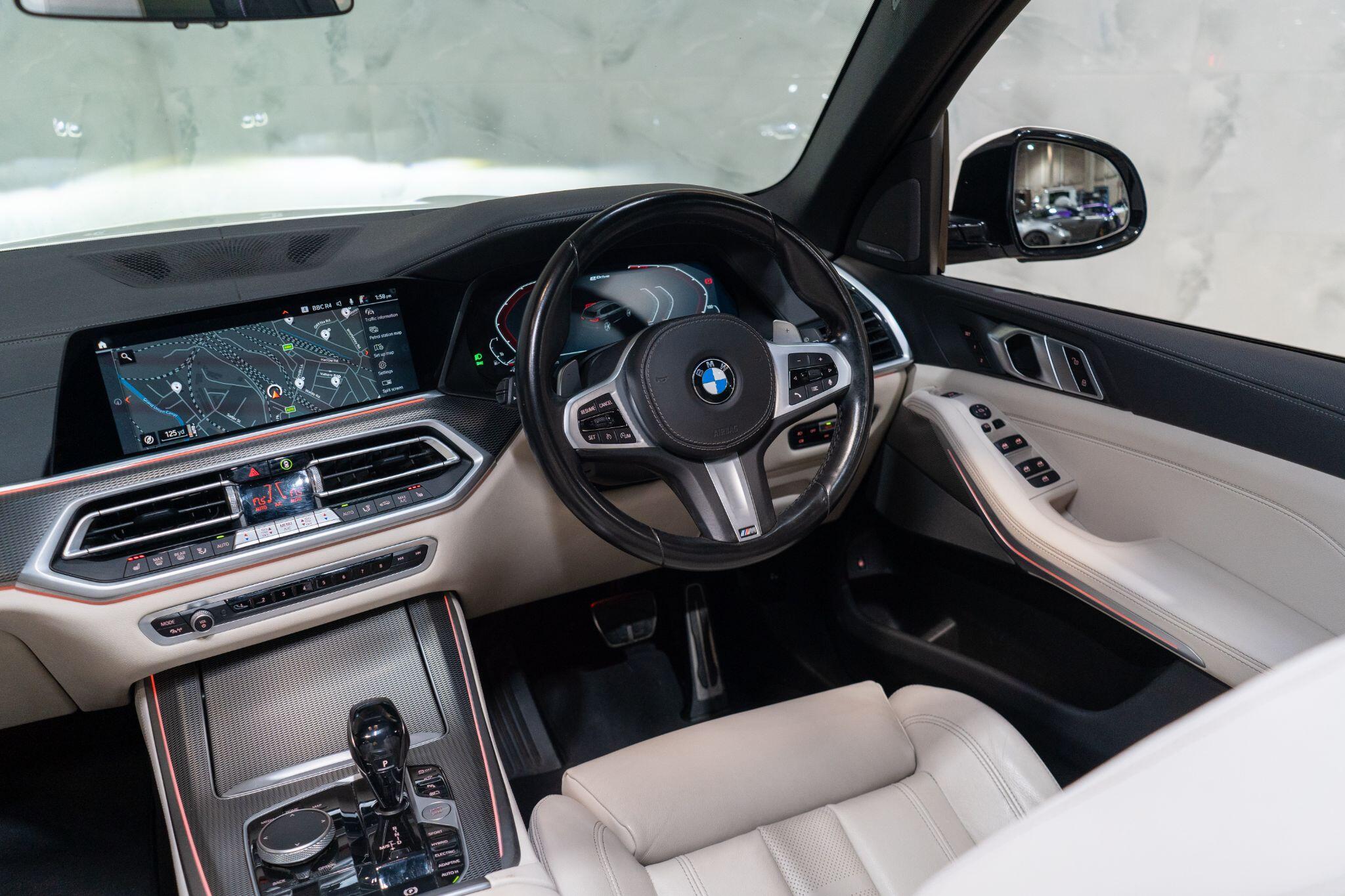 BMW X5 view 13