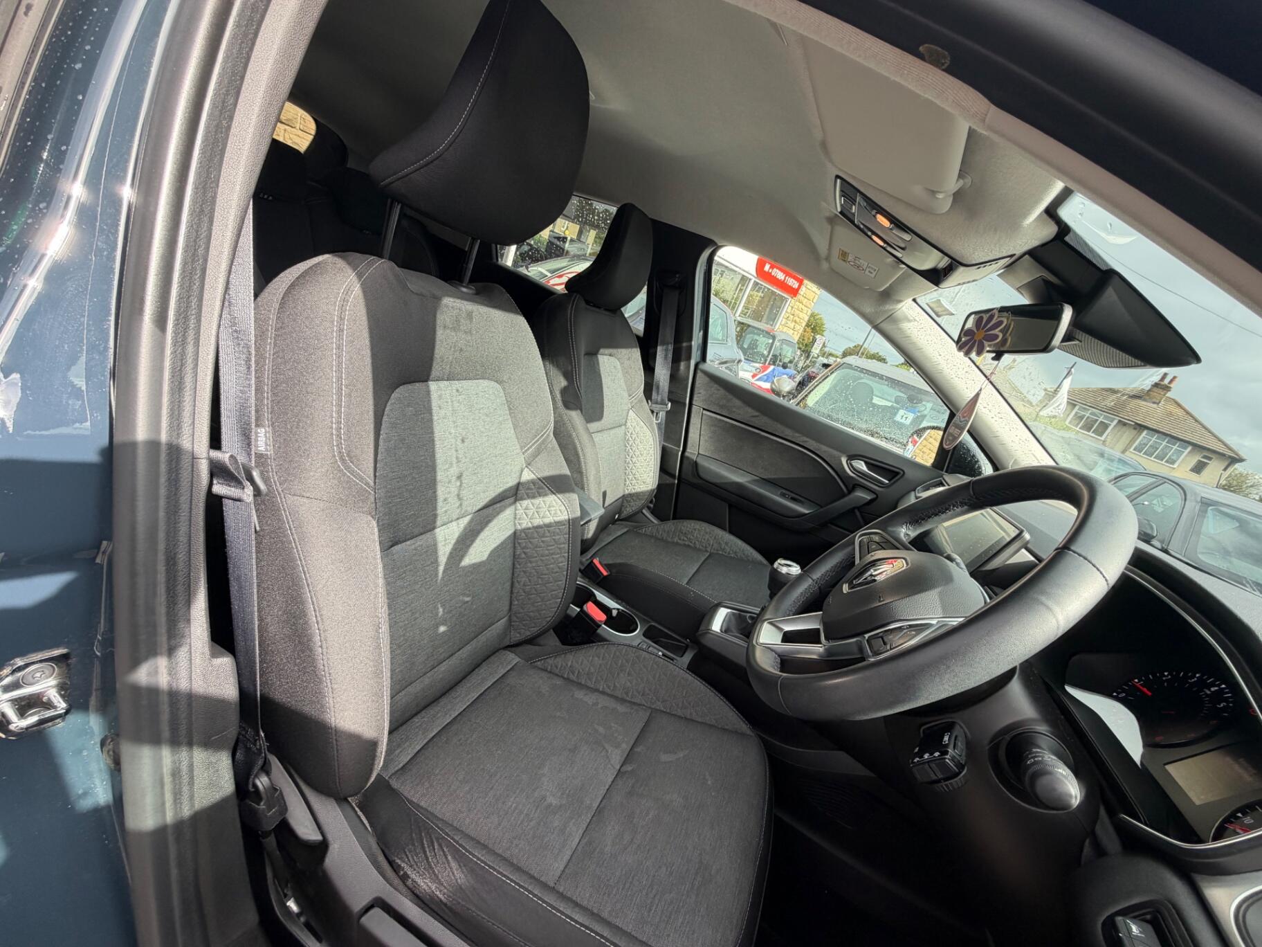 Renault Captur view 24