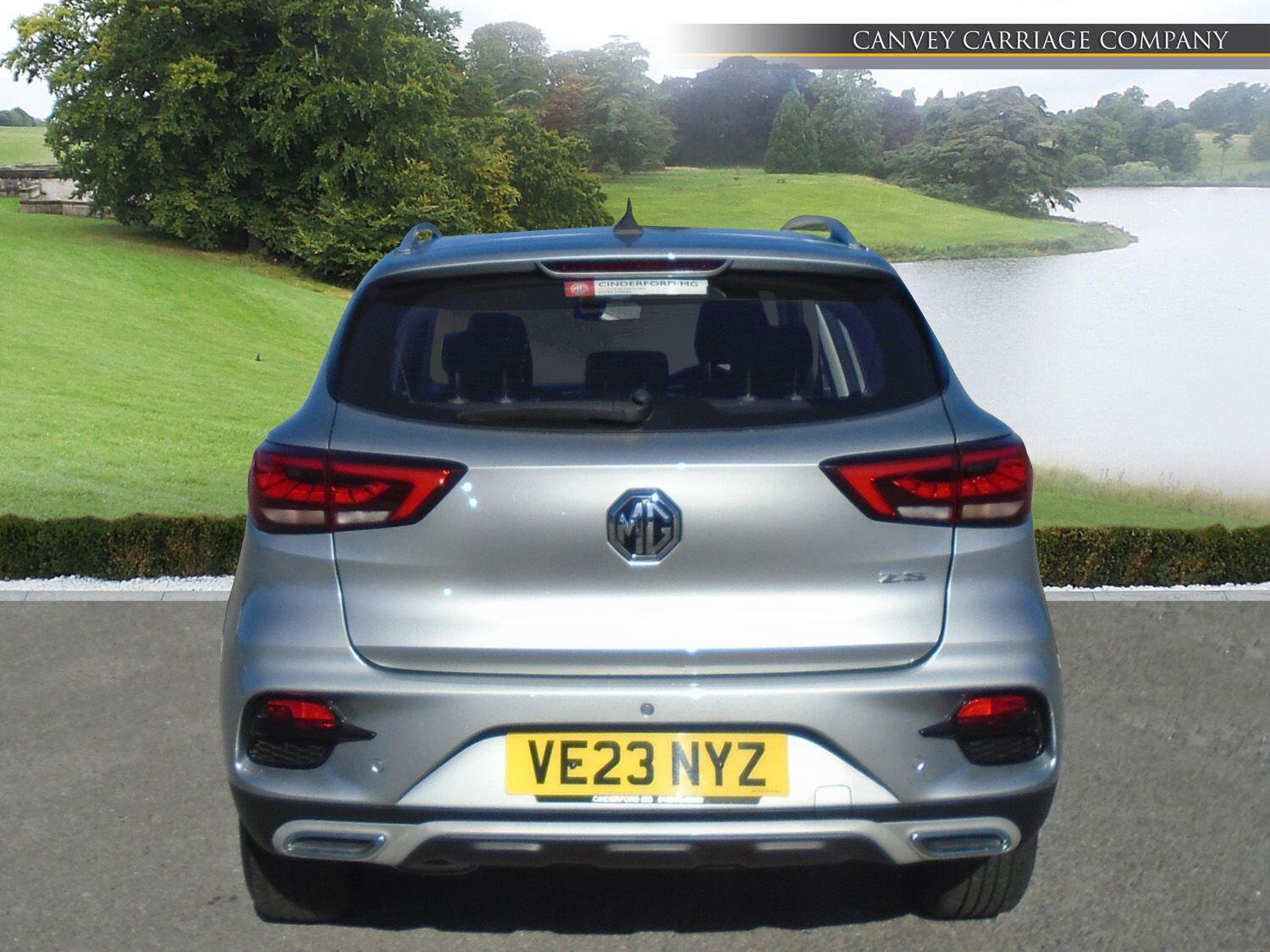 MG ZS view 7