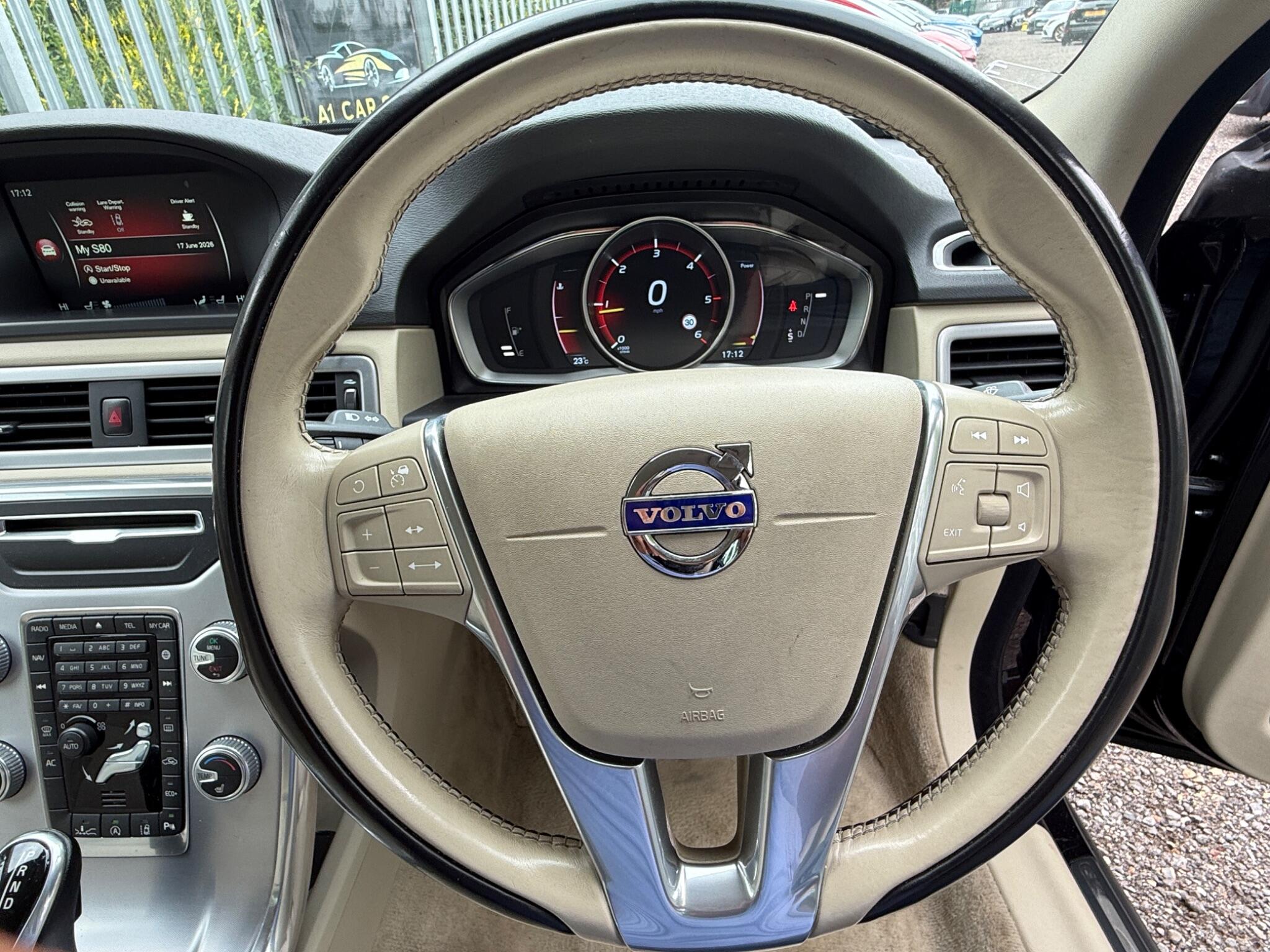 2015 Volvo S80 image 45