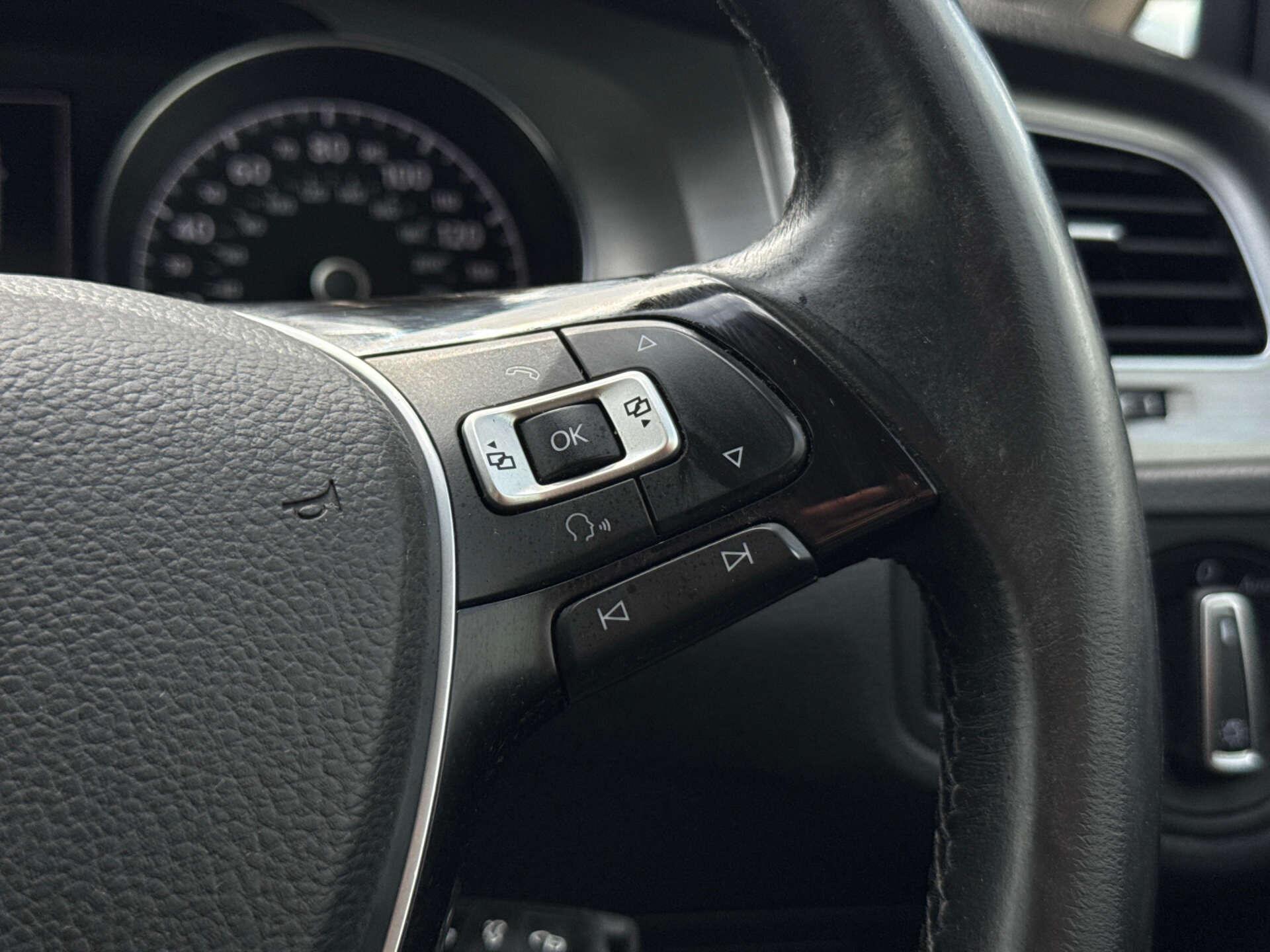 Volkswagen Golf view 32