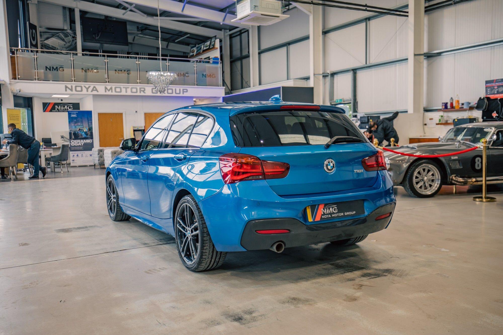 BMW 1 Series view 28