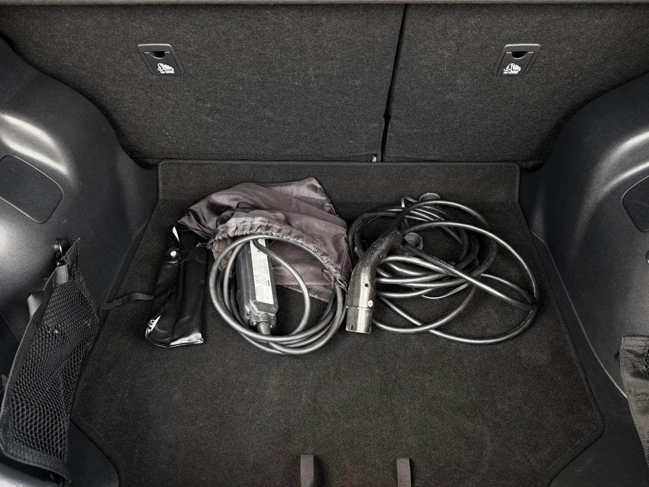 Nissan Leaf view 23
