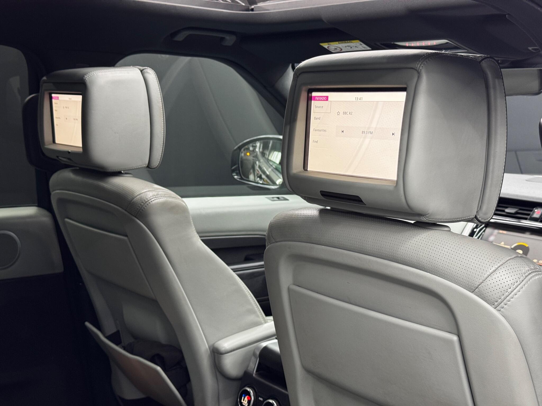 Land Rover Discovery view 52