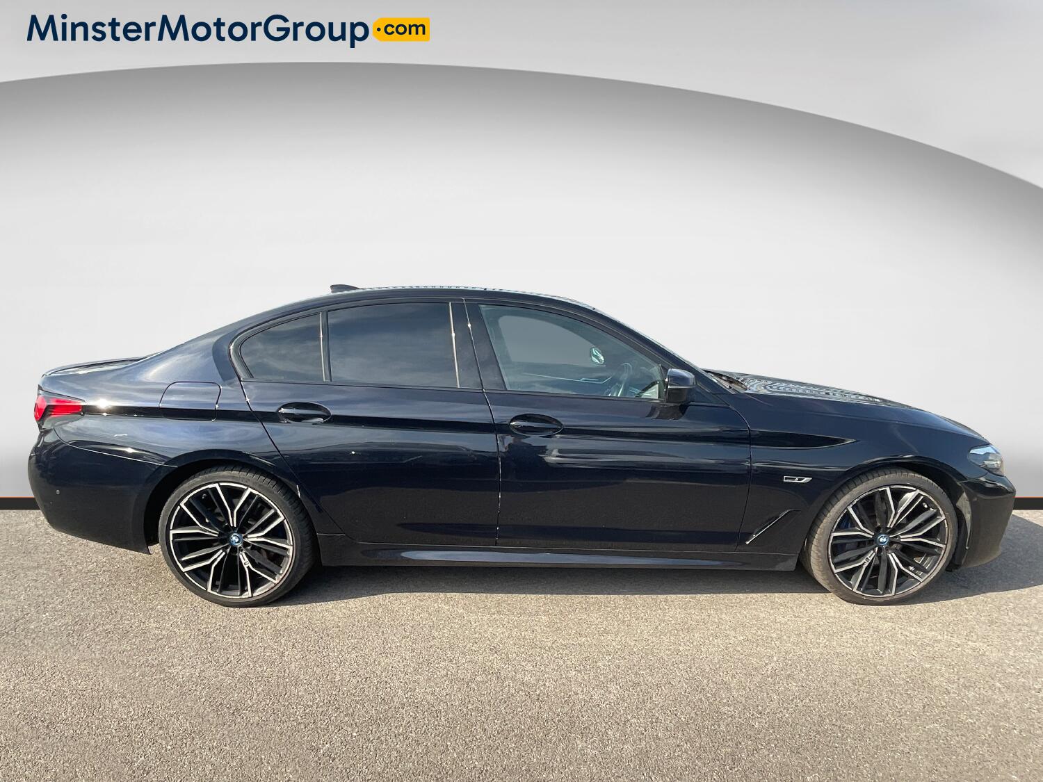 BMW 5 Series view 2