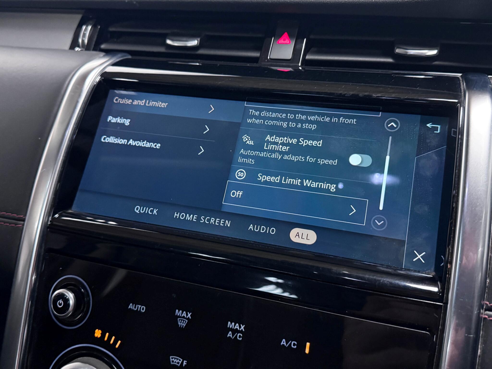 Land Rover Discovery Sport view 74