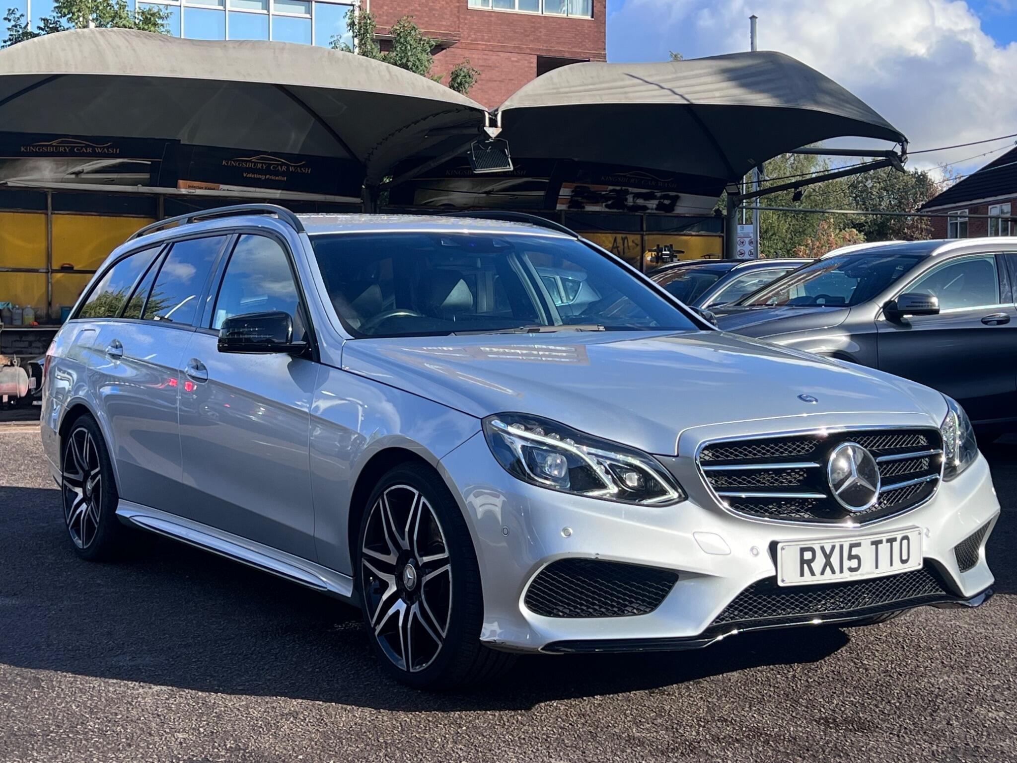 Mercedes-Benz E Class view 3