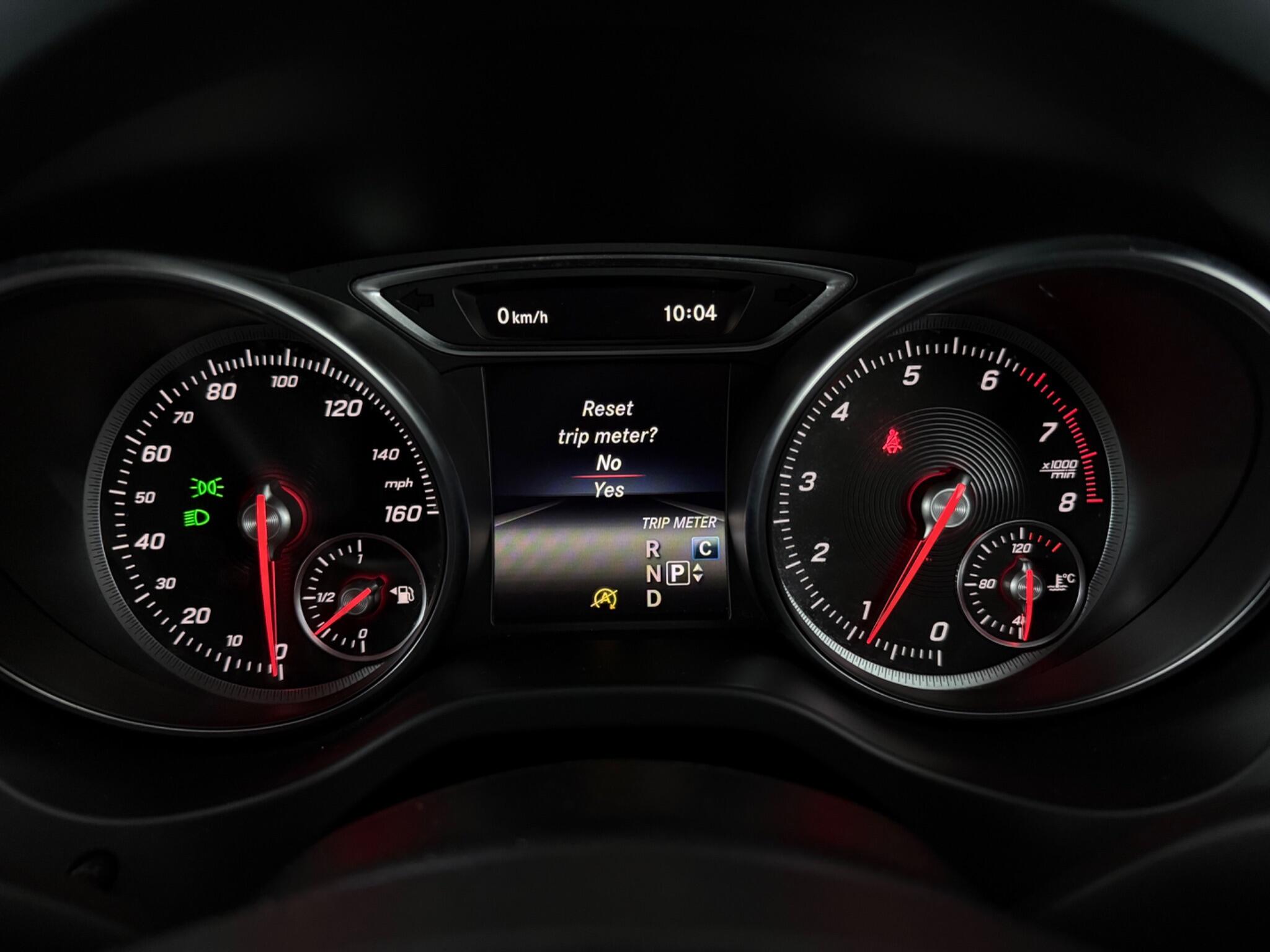 Mercedes-Benz Gla view 16