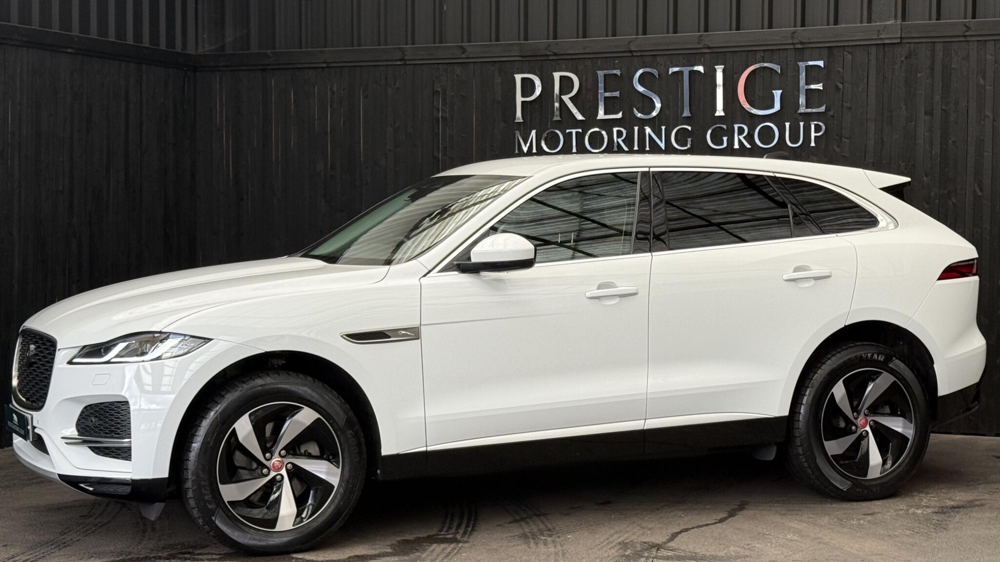 Jaguar F-Pace view 8
