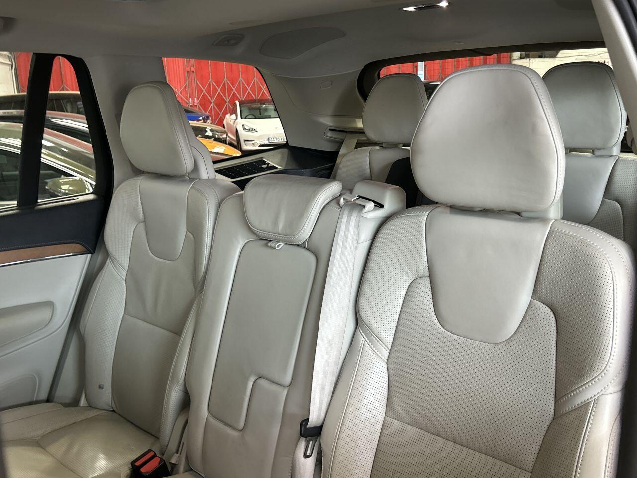Volvo XC90 view 62