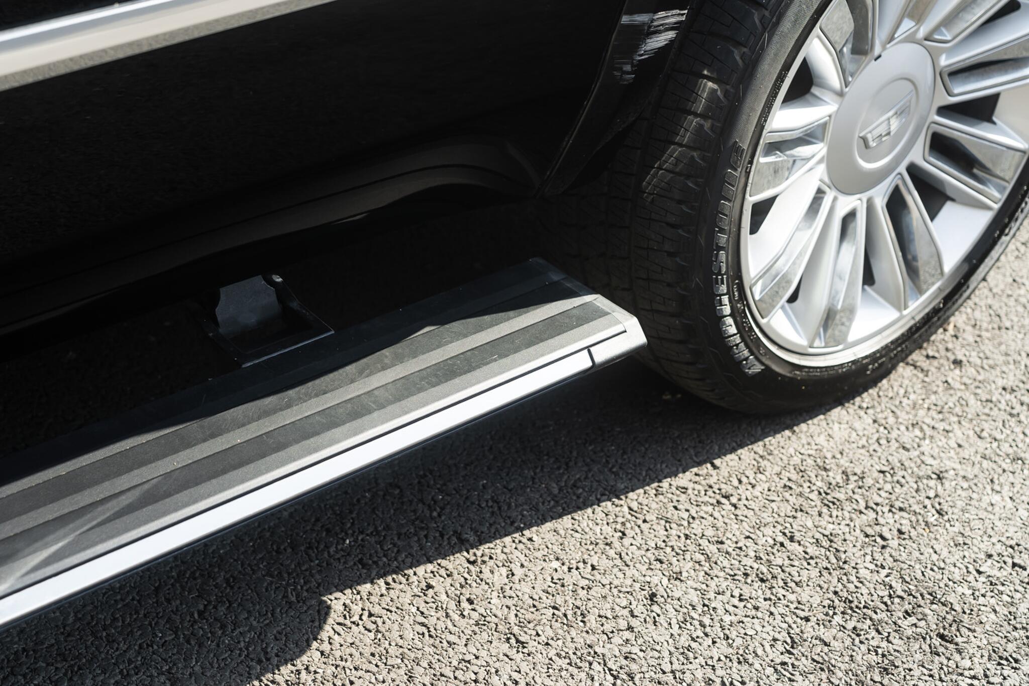 Cadillac Escalade view 10