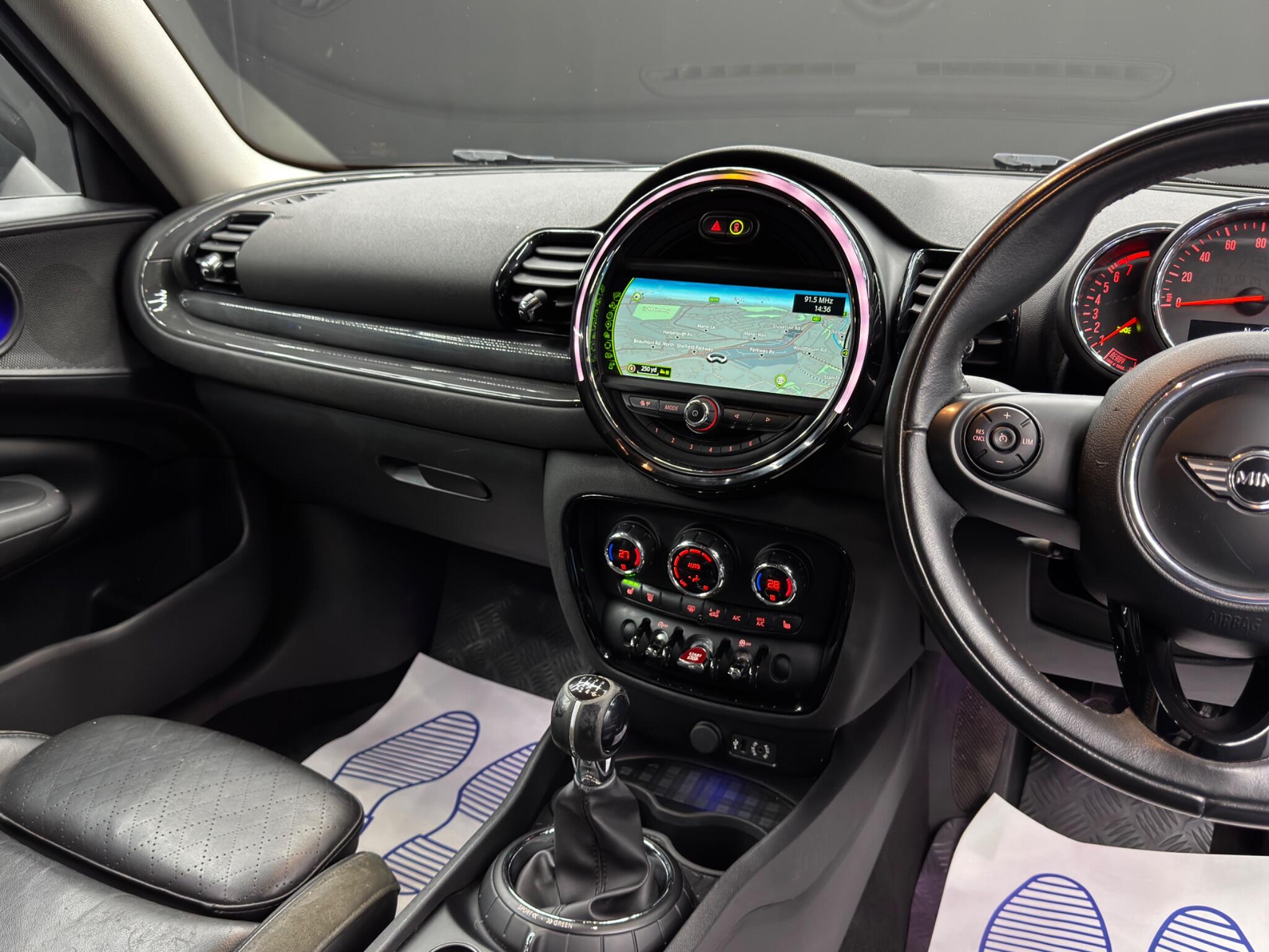 Mini Clubman view 23