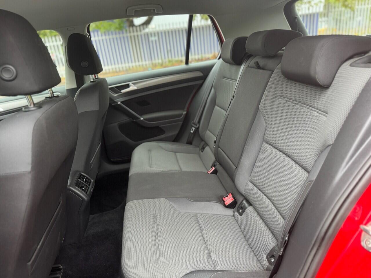 Volkswagen Golf view 16