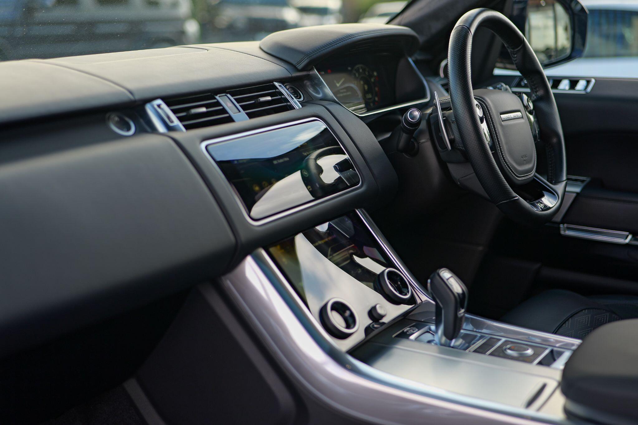Land Rover Range Rover Sport view 21