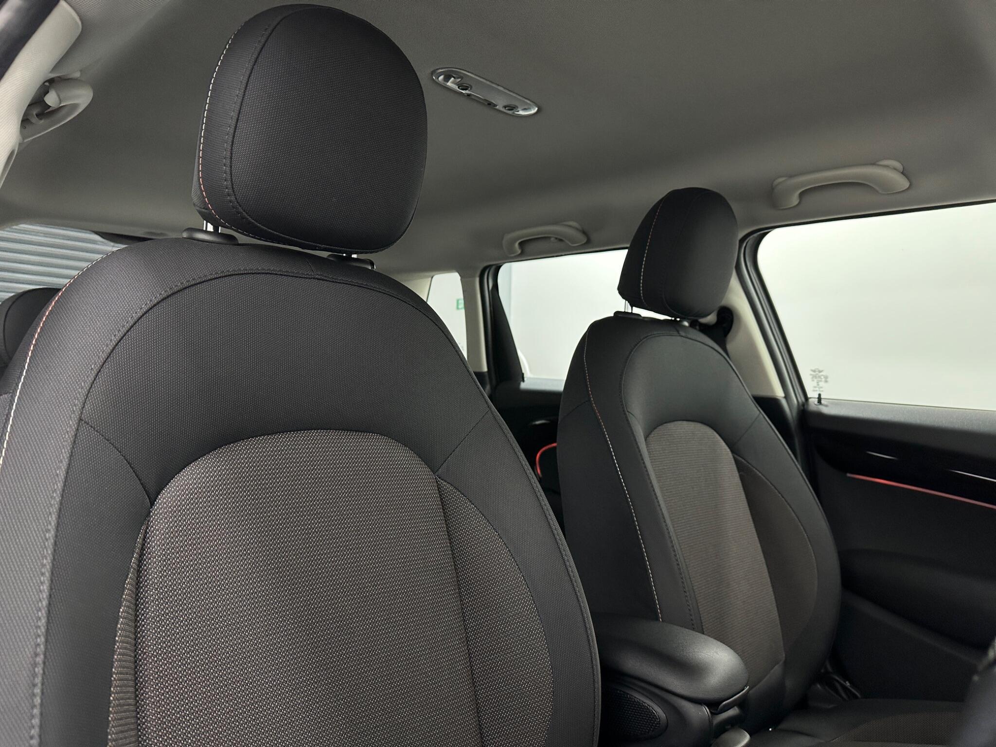 Mini Cooper view 33