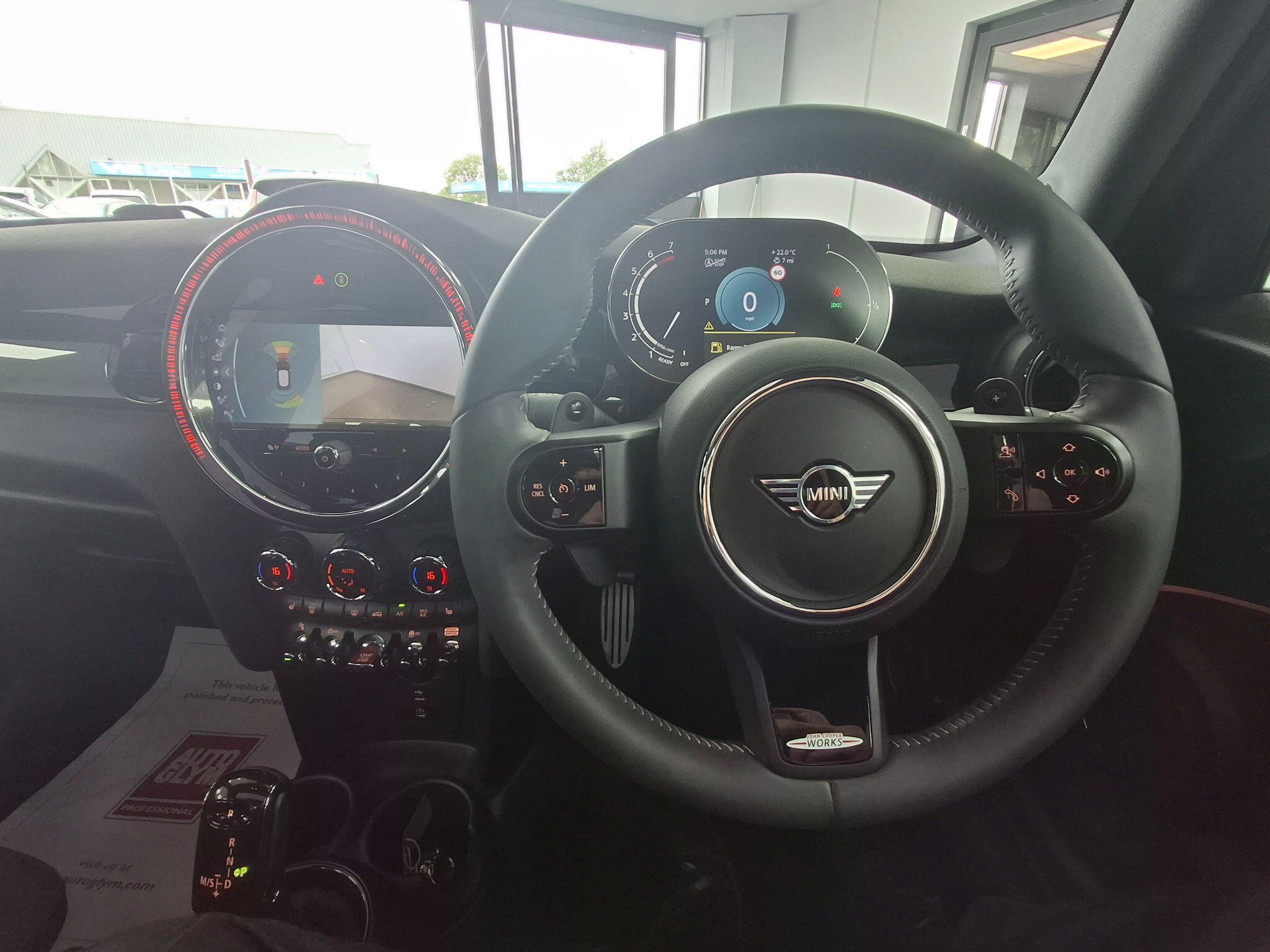 Mini Hatch view 17