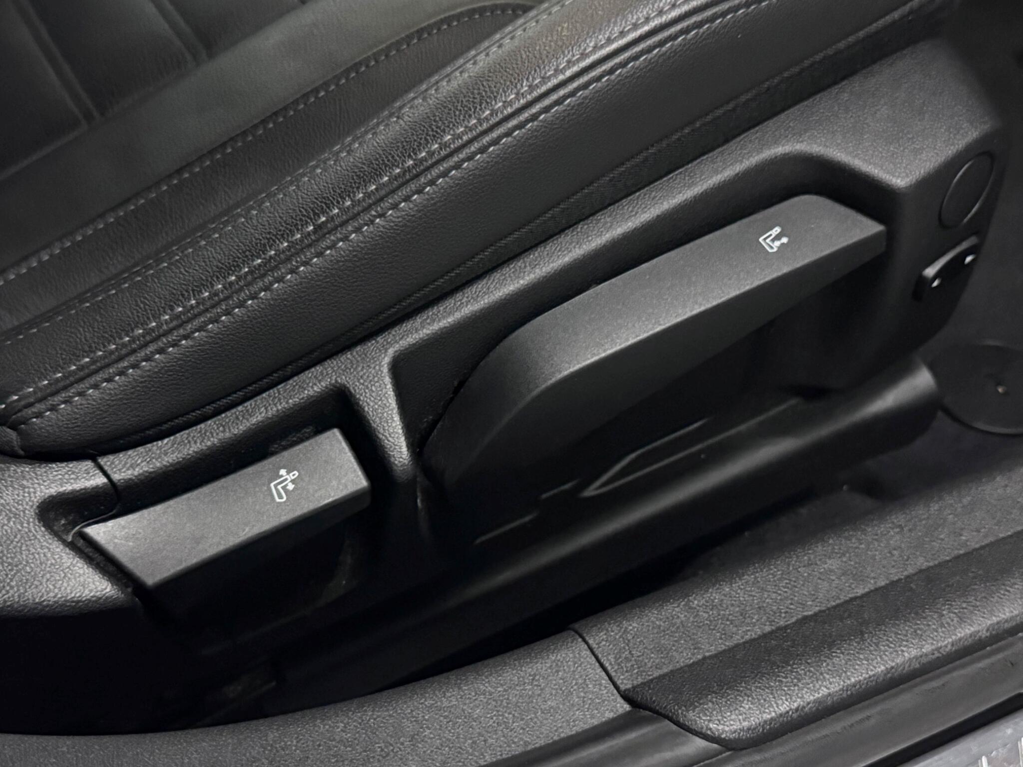 BMW 3 Series view 27