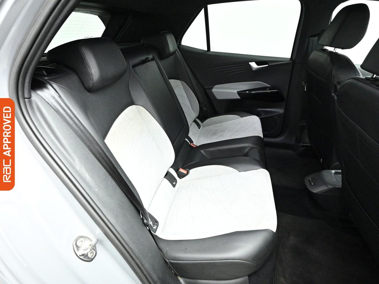 Volkswagen ID.3 view 14