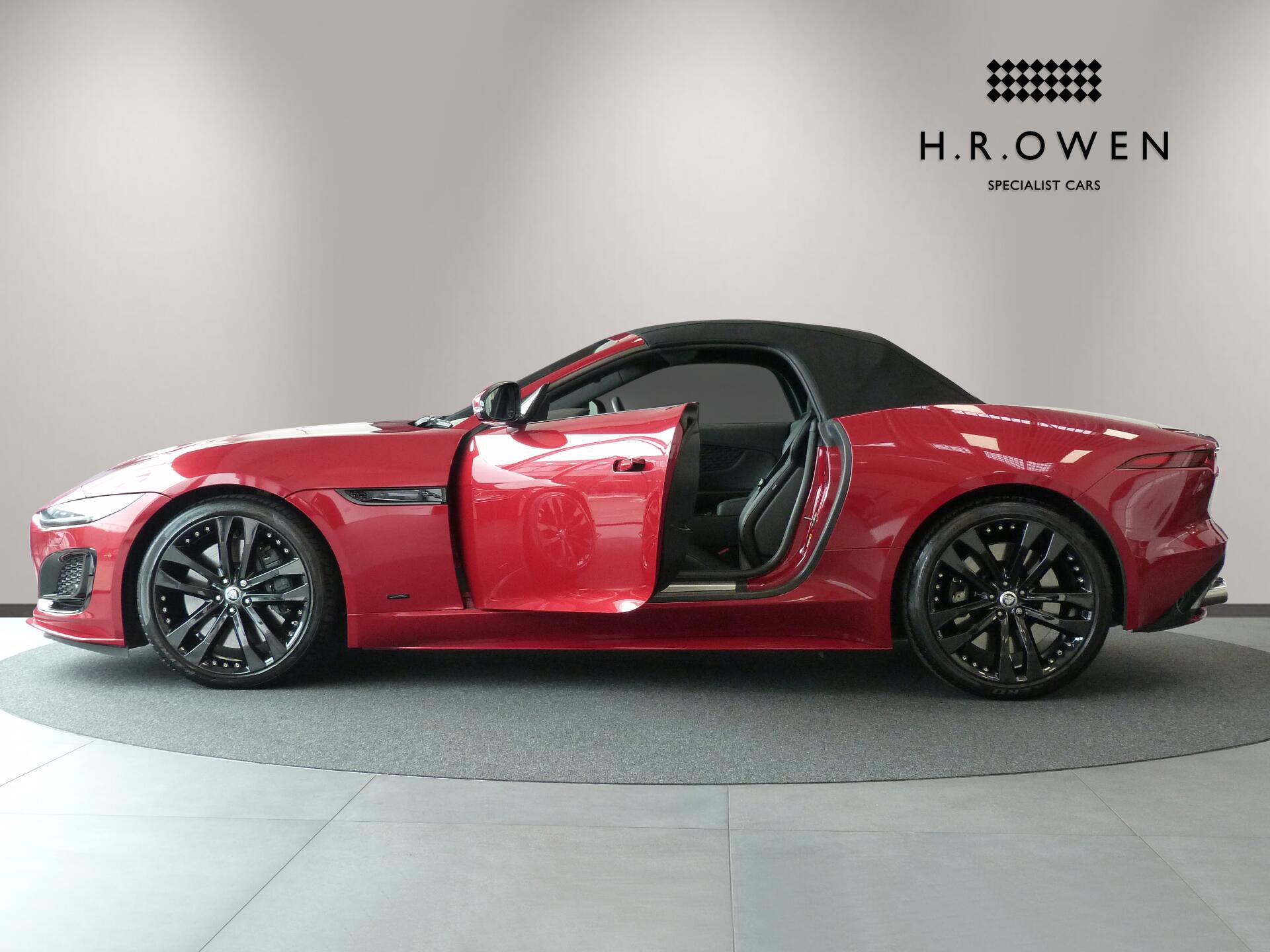 Jaguar F-Type view 8
