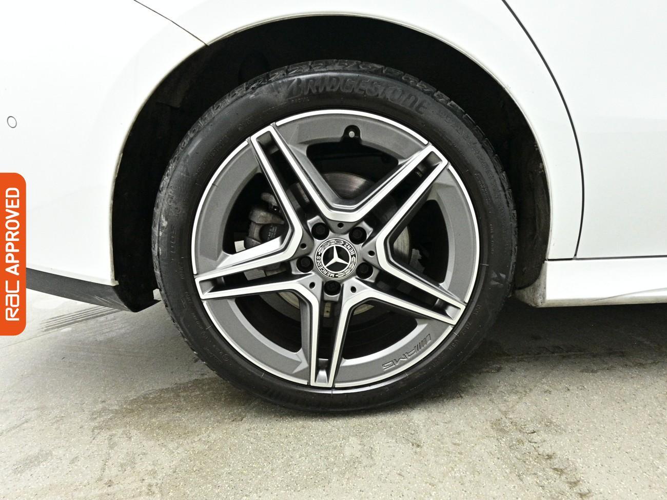 Mercedes-Benz Cla view 26