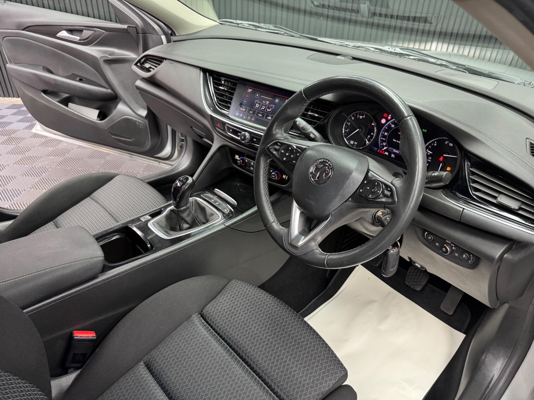 Vauxhall Insignia view 29