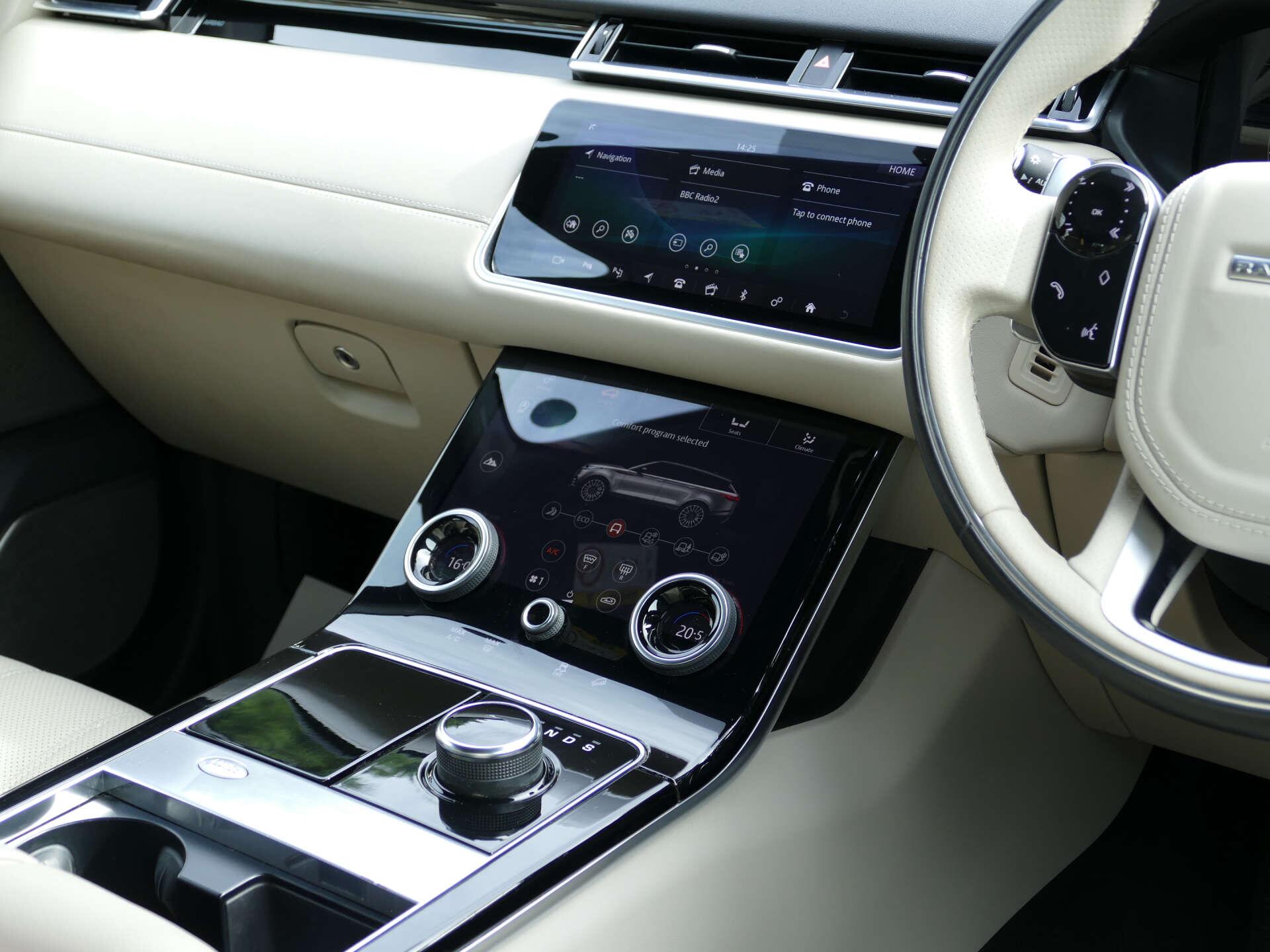 Land Rover Range Rover Velar view 22