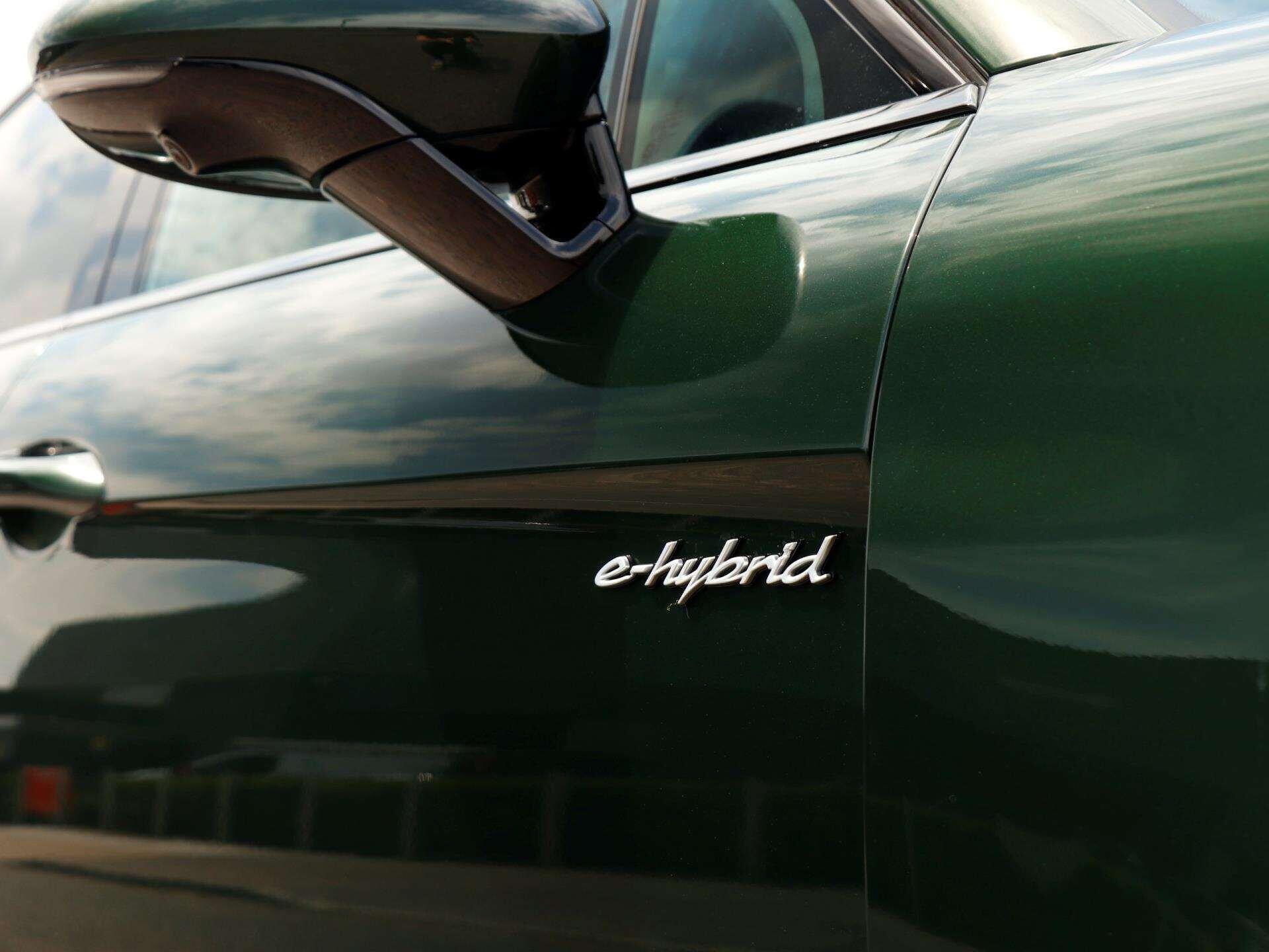 Porsche Panamera view 34