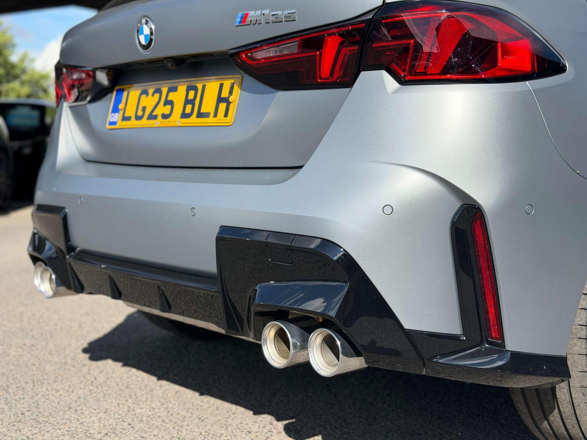 BMW 1 Series view 11