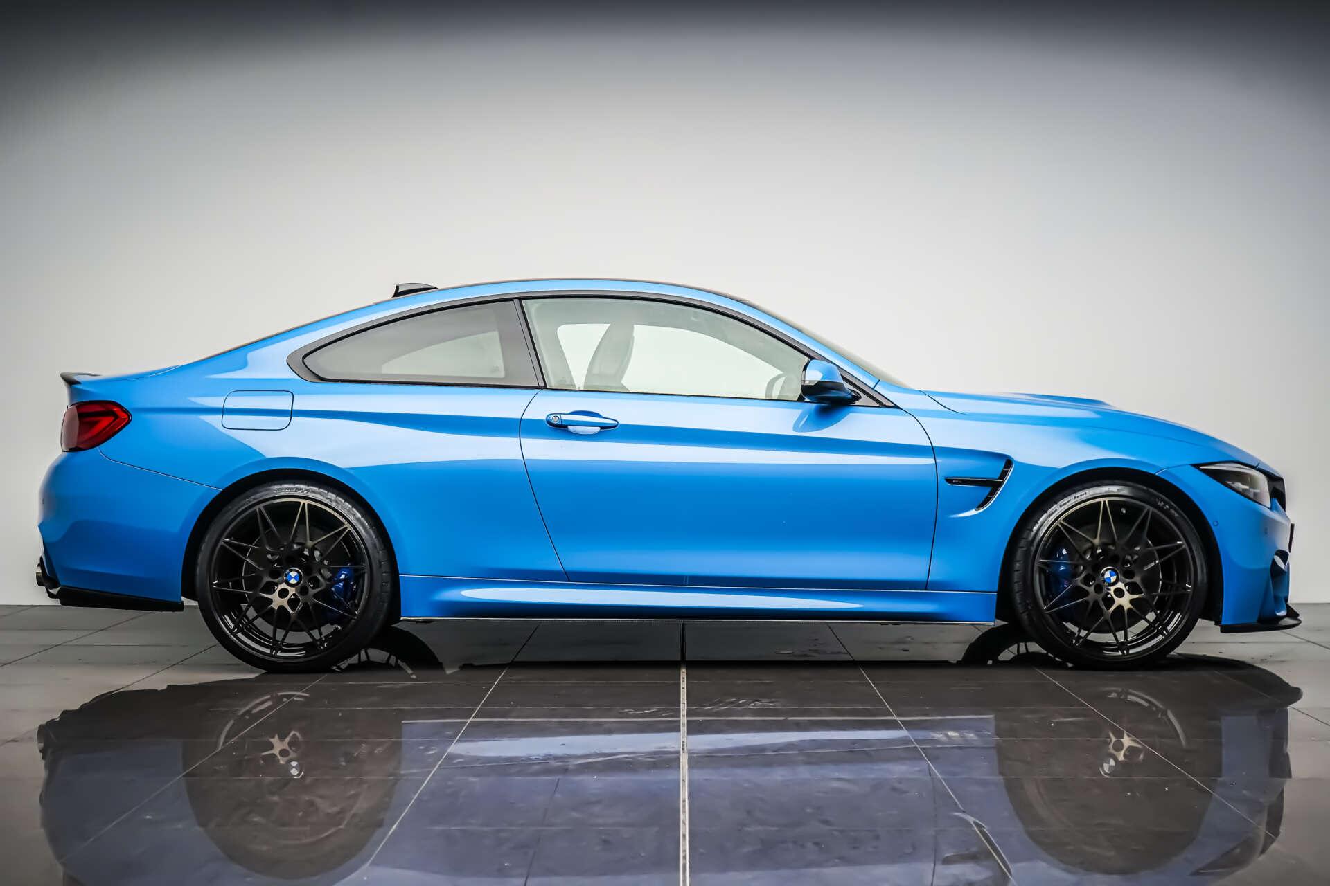 BMW M4 view 10