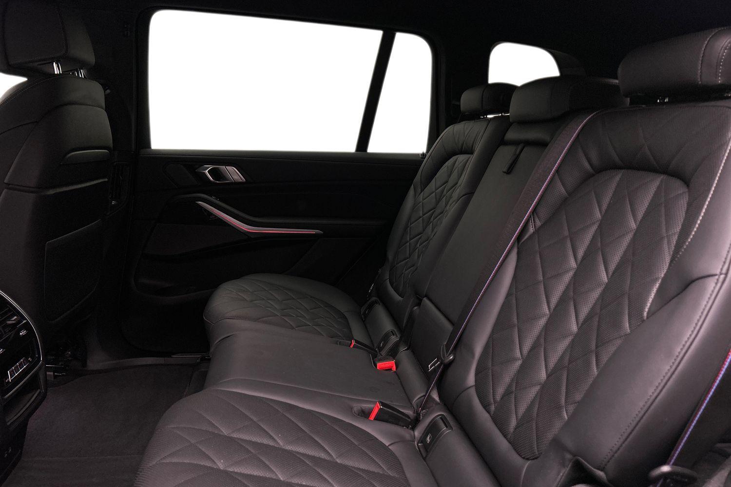 BMW X7 view 13