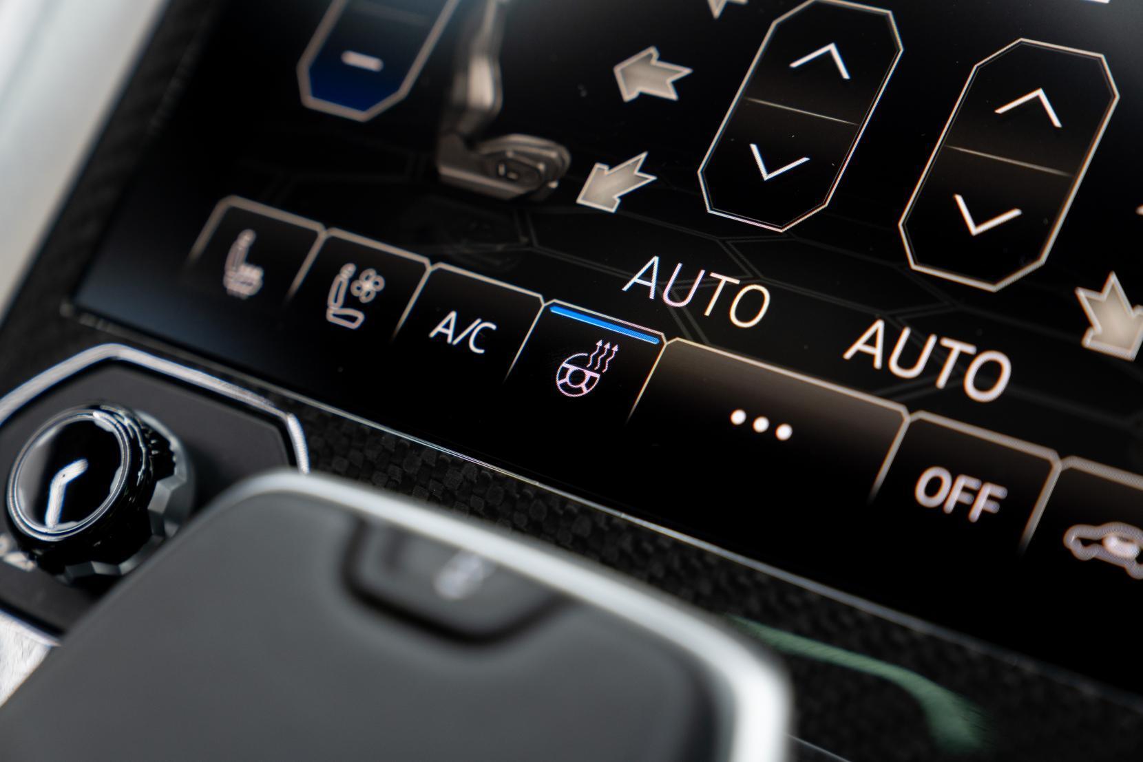 Lamborghini Urus view 18