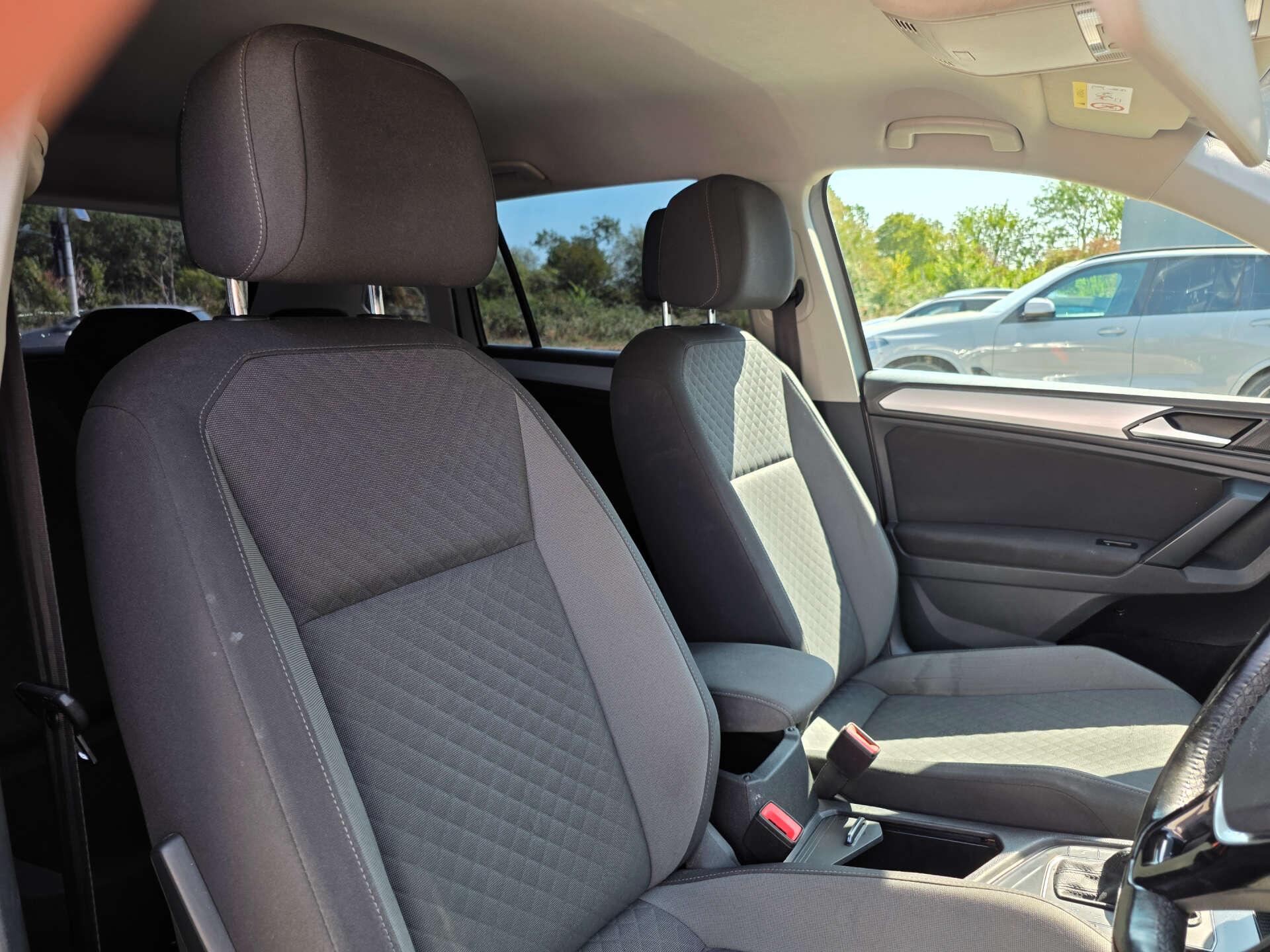 Volkswagen Tiguan view 21