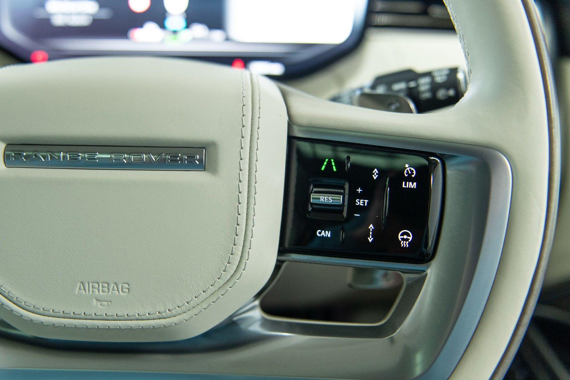 Land Rover Range Rover view 17