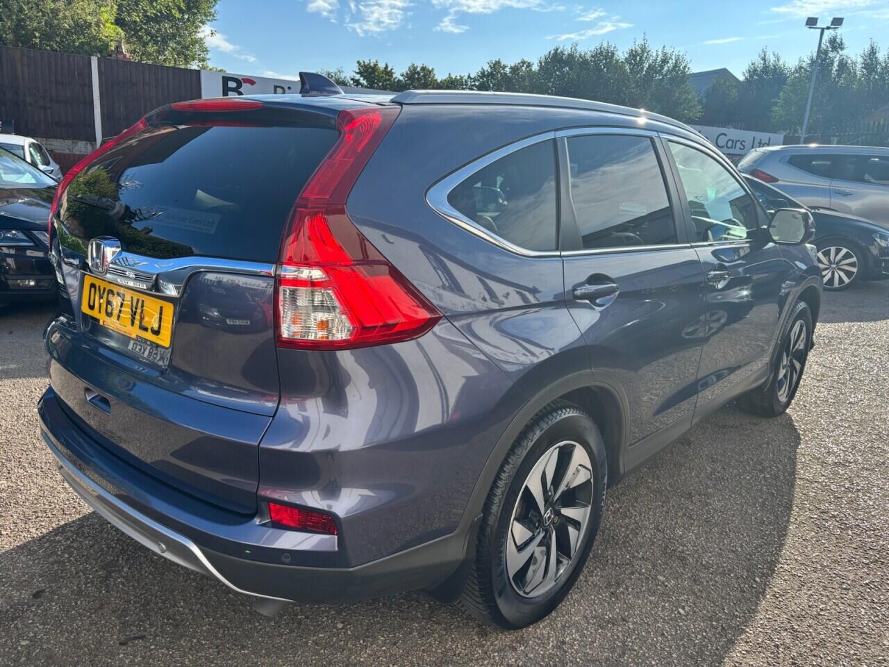 Honda CR-V view 8