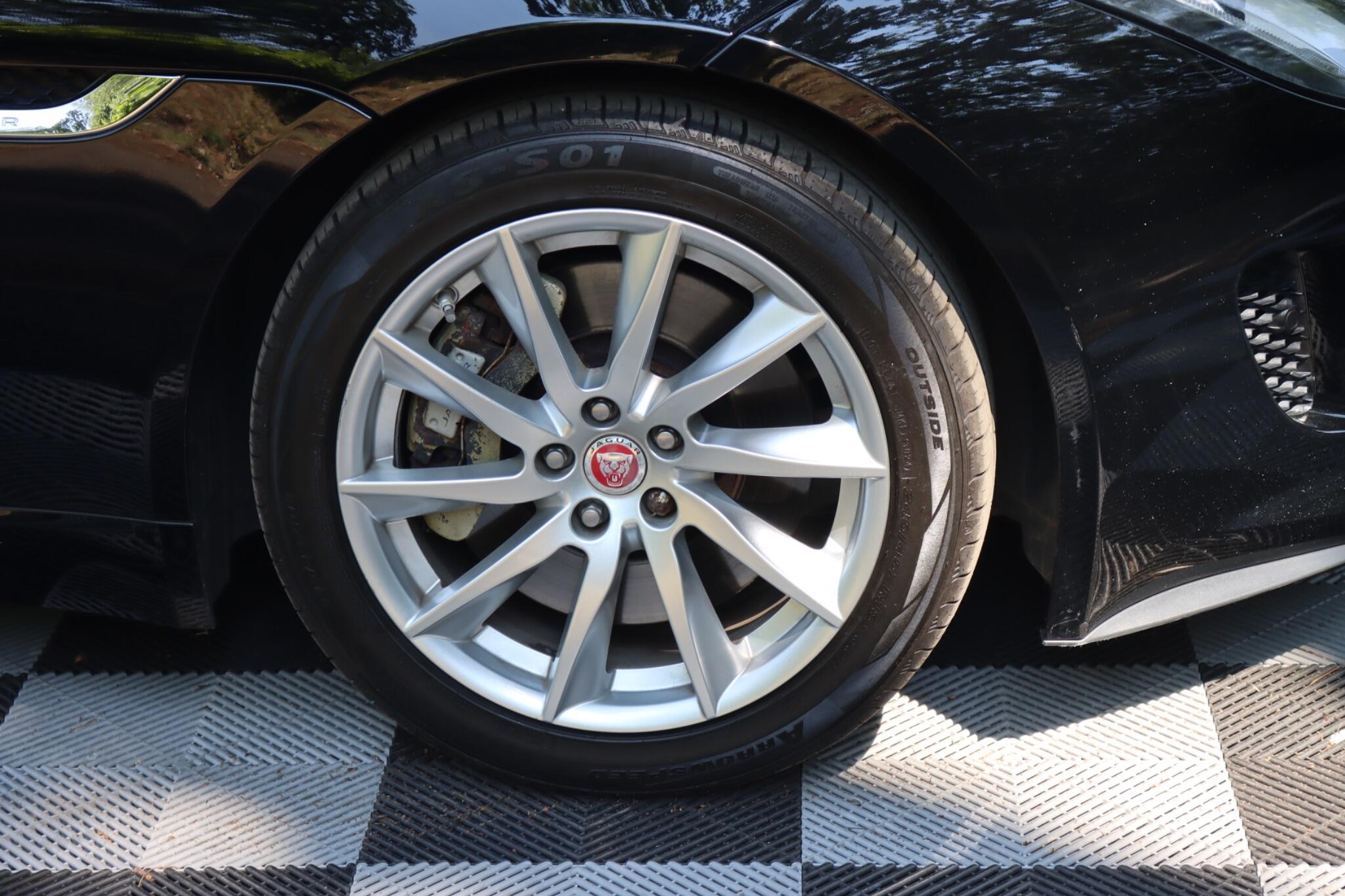 Jaguar F-Type view 30