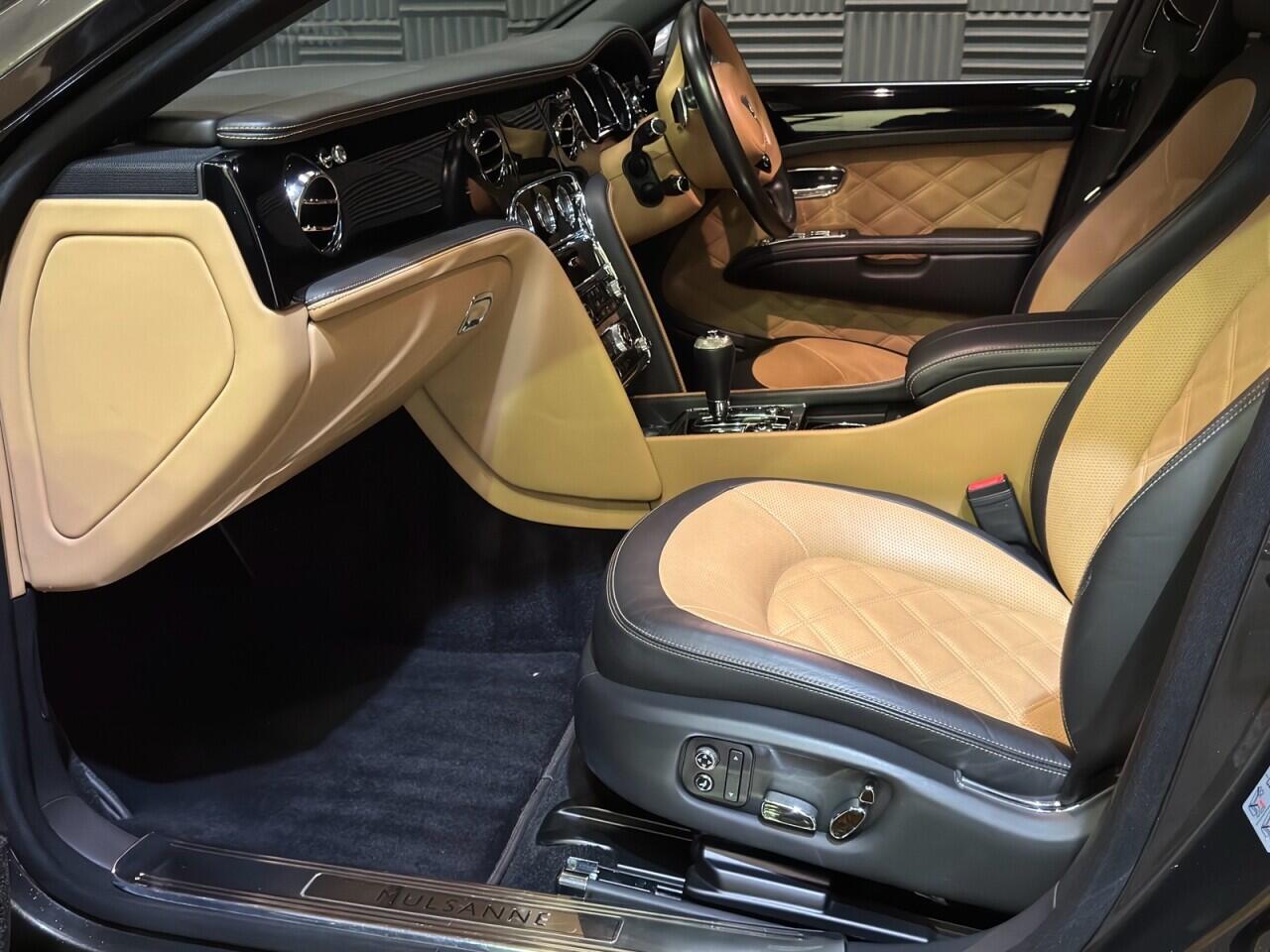 Bentley Mulsanne view 26