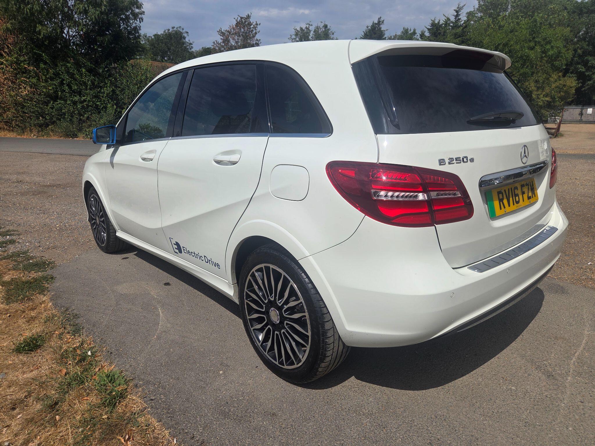 Mercedes-Benz B-Class view 6