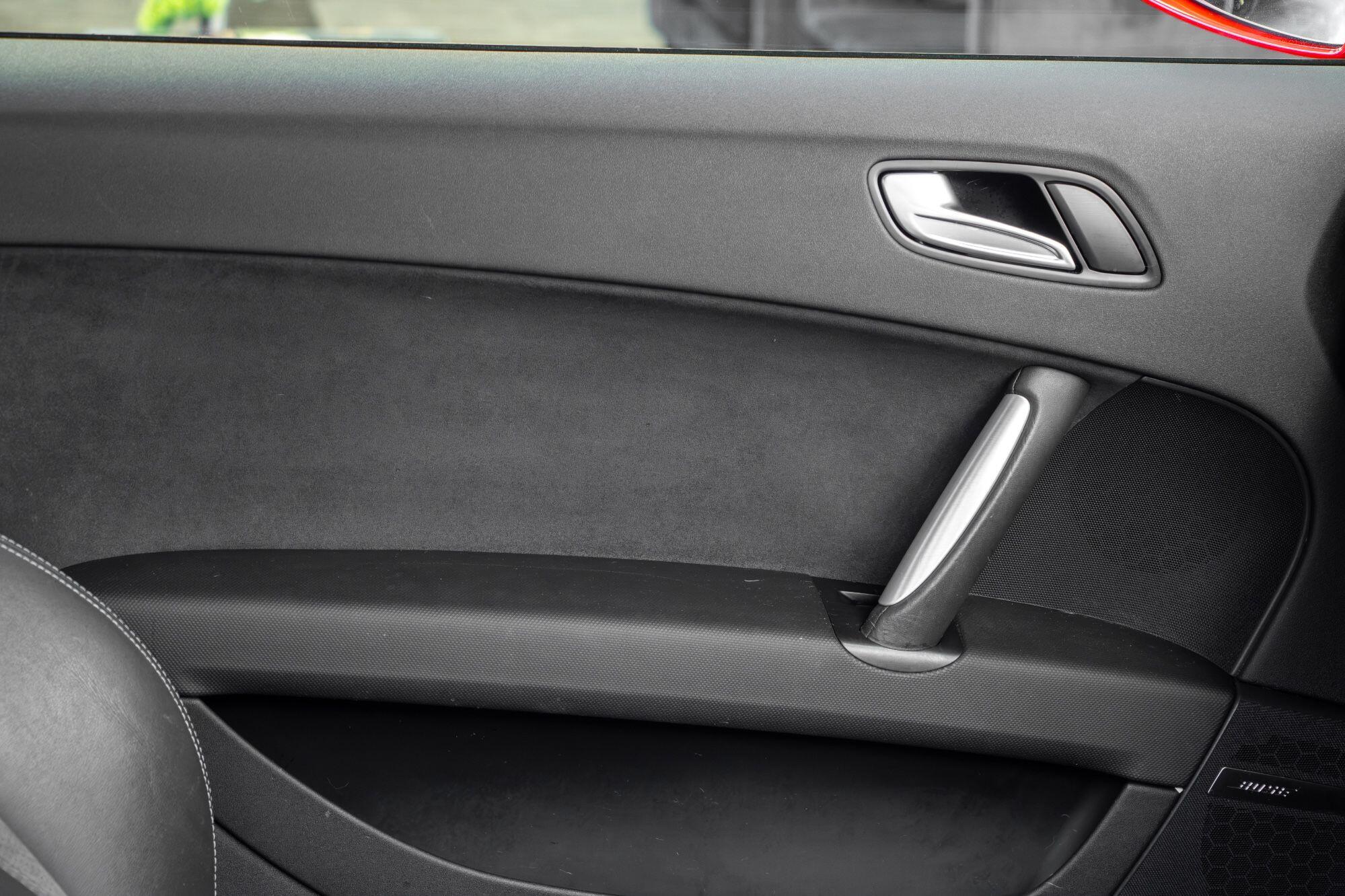 Audi TT view 34