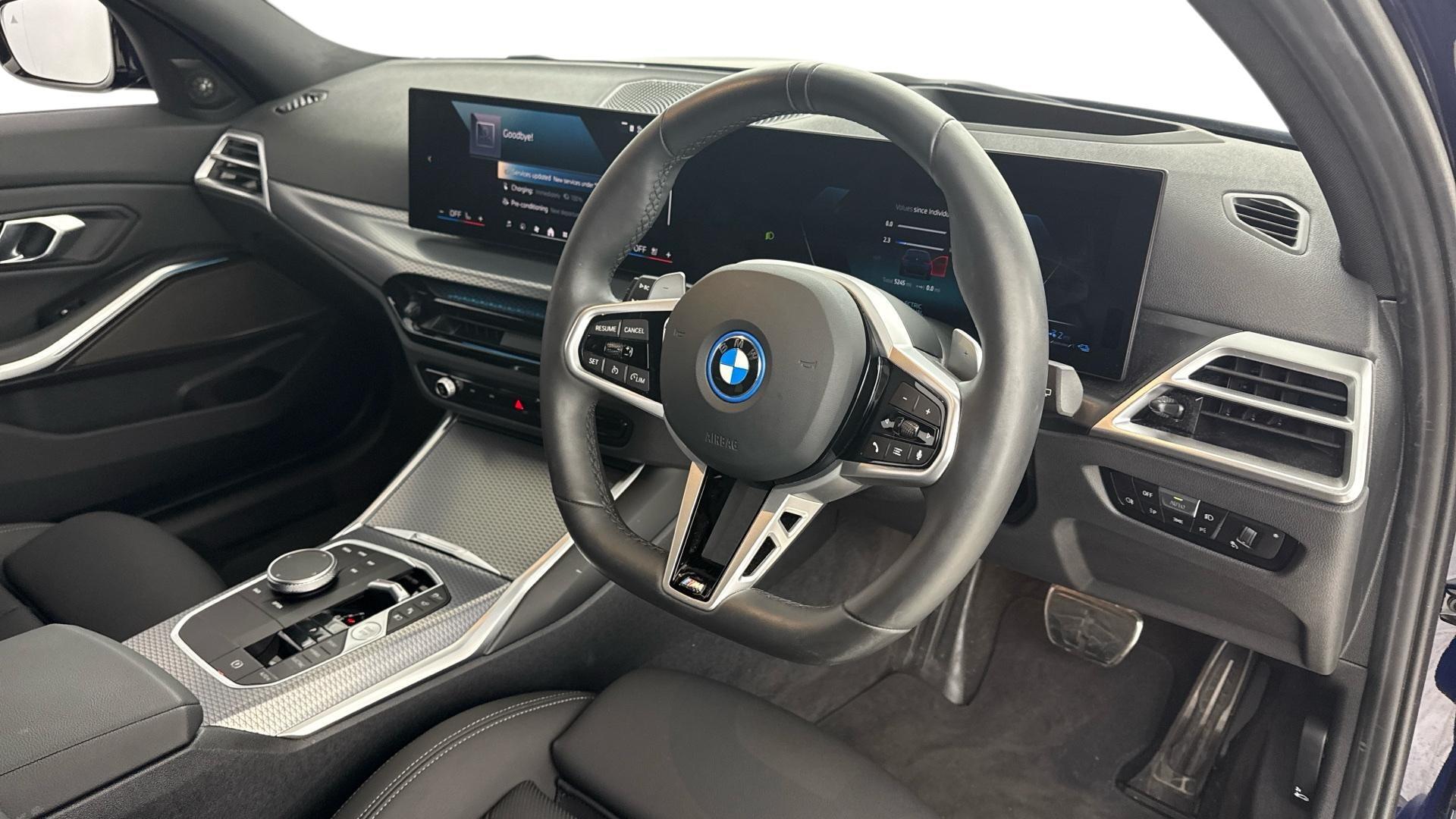 BMW 3 Series view 6
