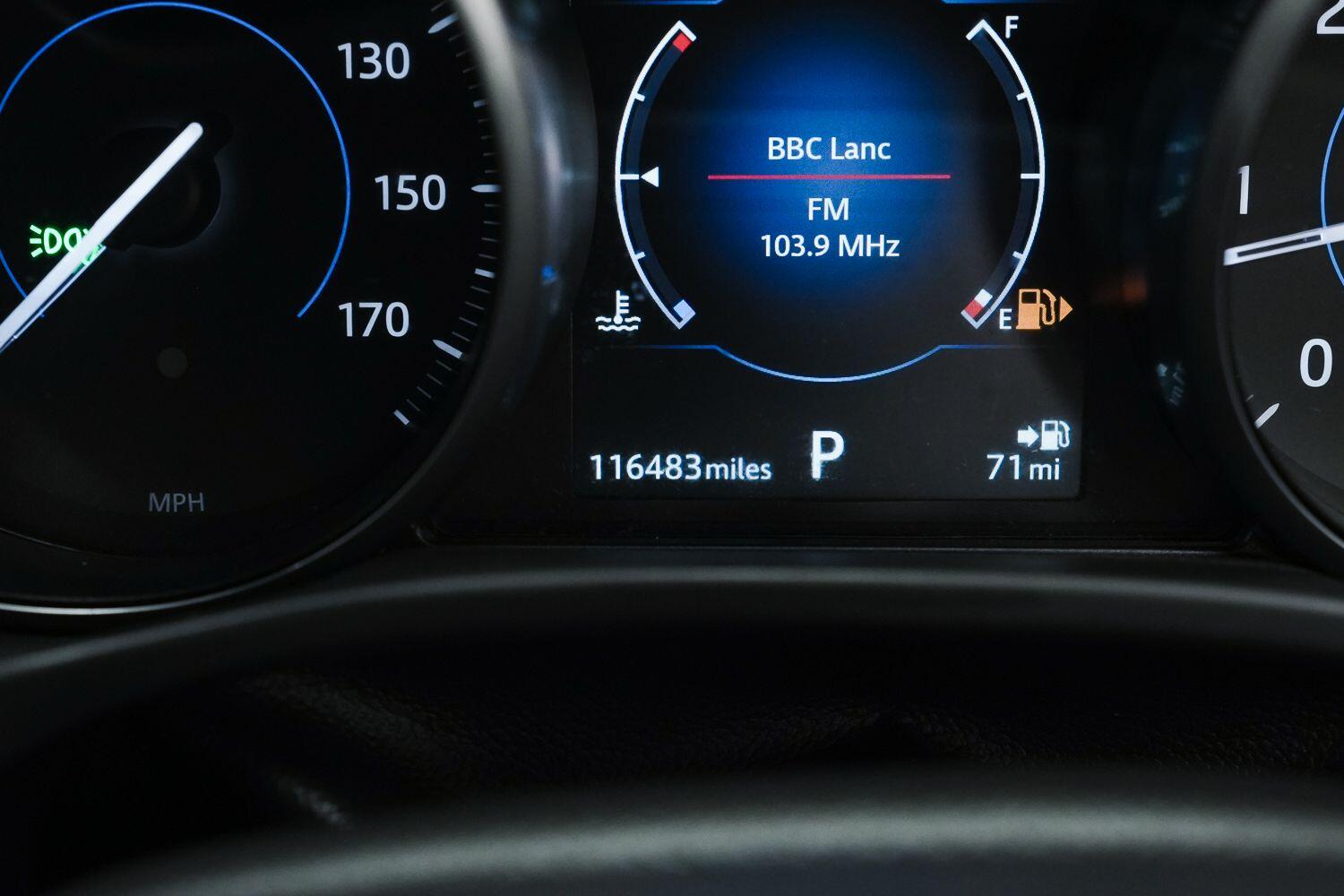 Jaguar Xe view 26