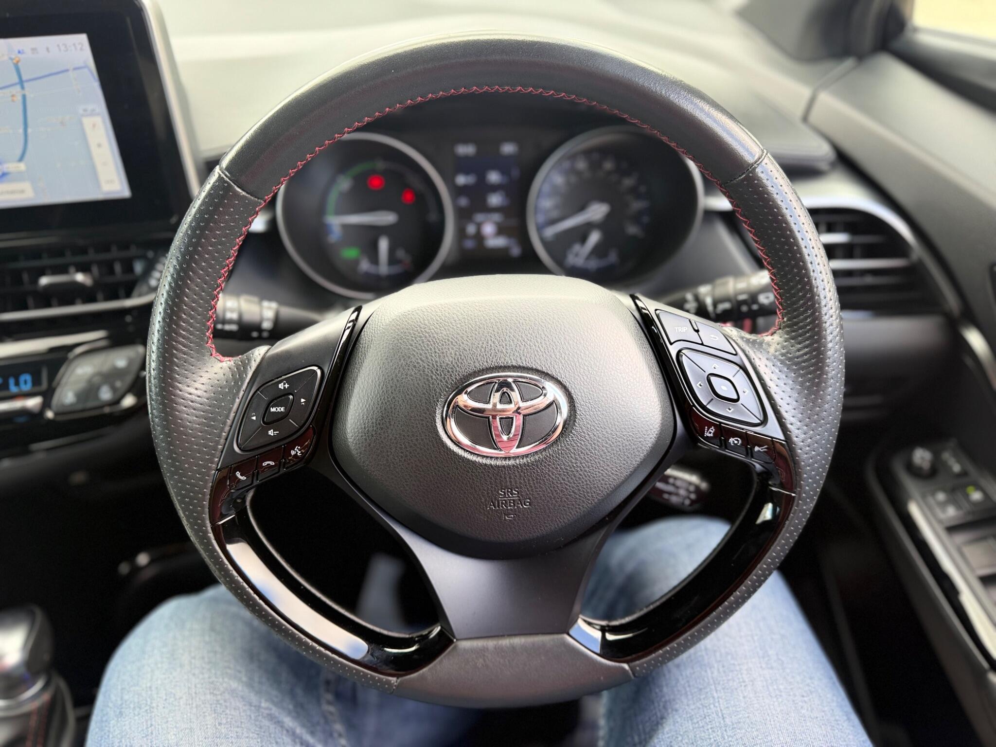 Toyota C-HR view 26