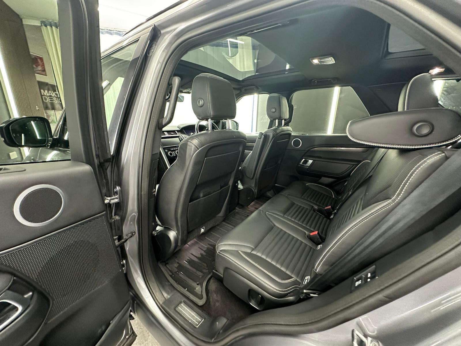 Land Rover Discovery view 37