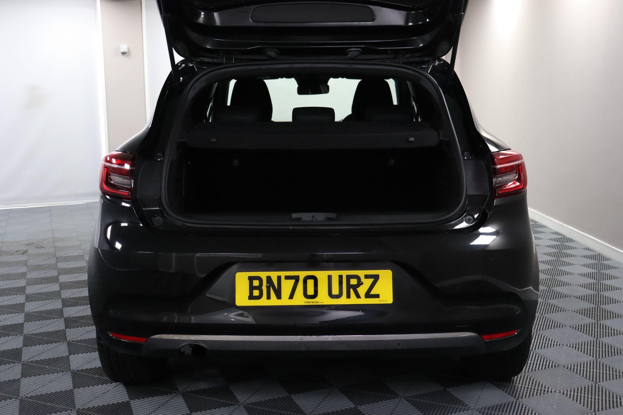 Renault Clio view 24