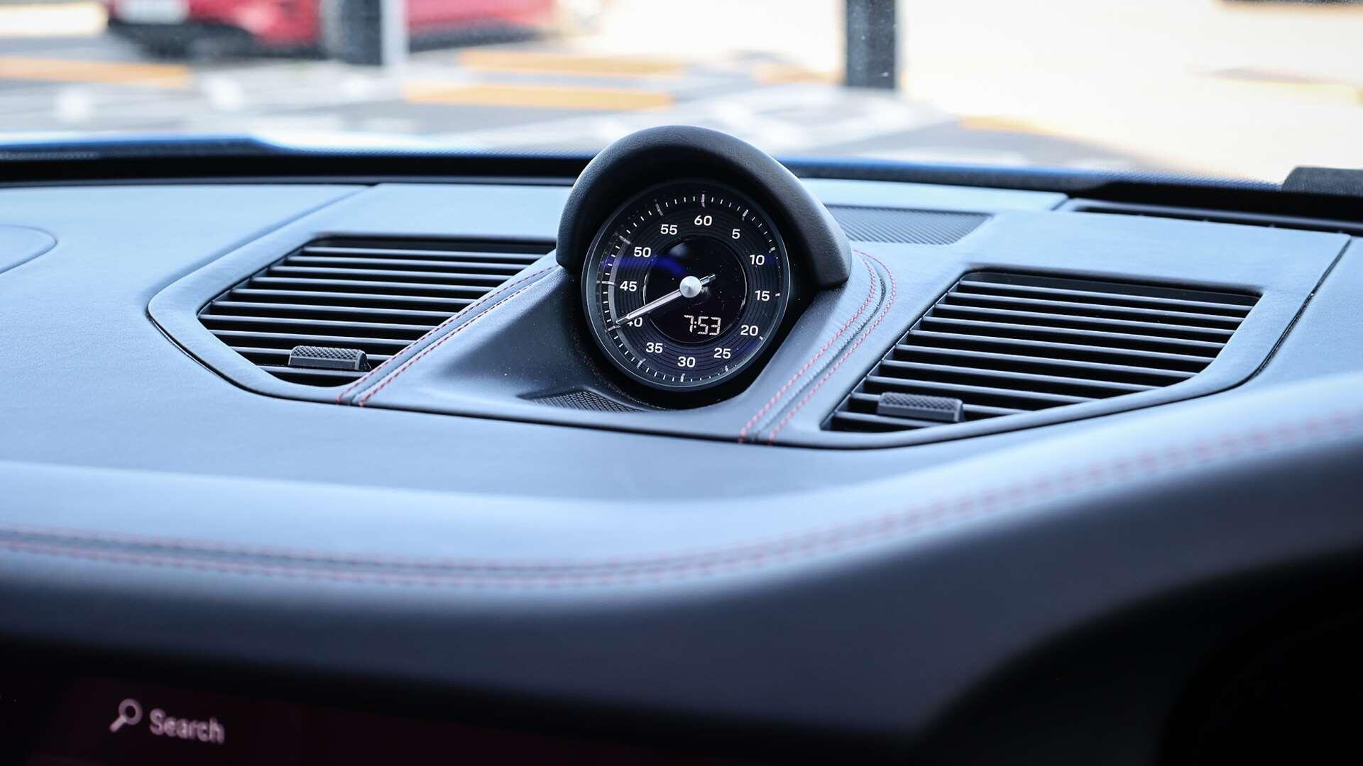 Porsche 911 view 23