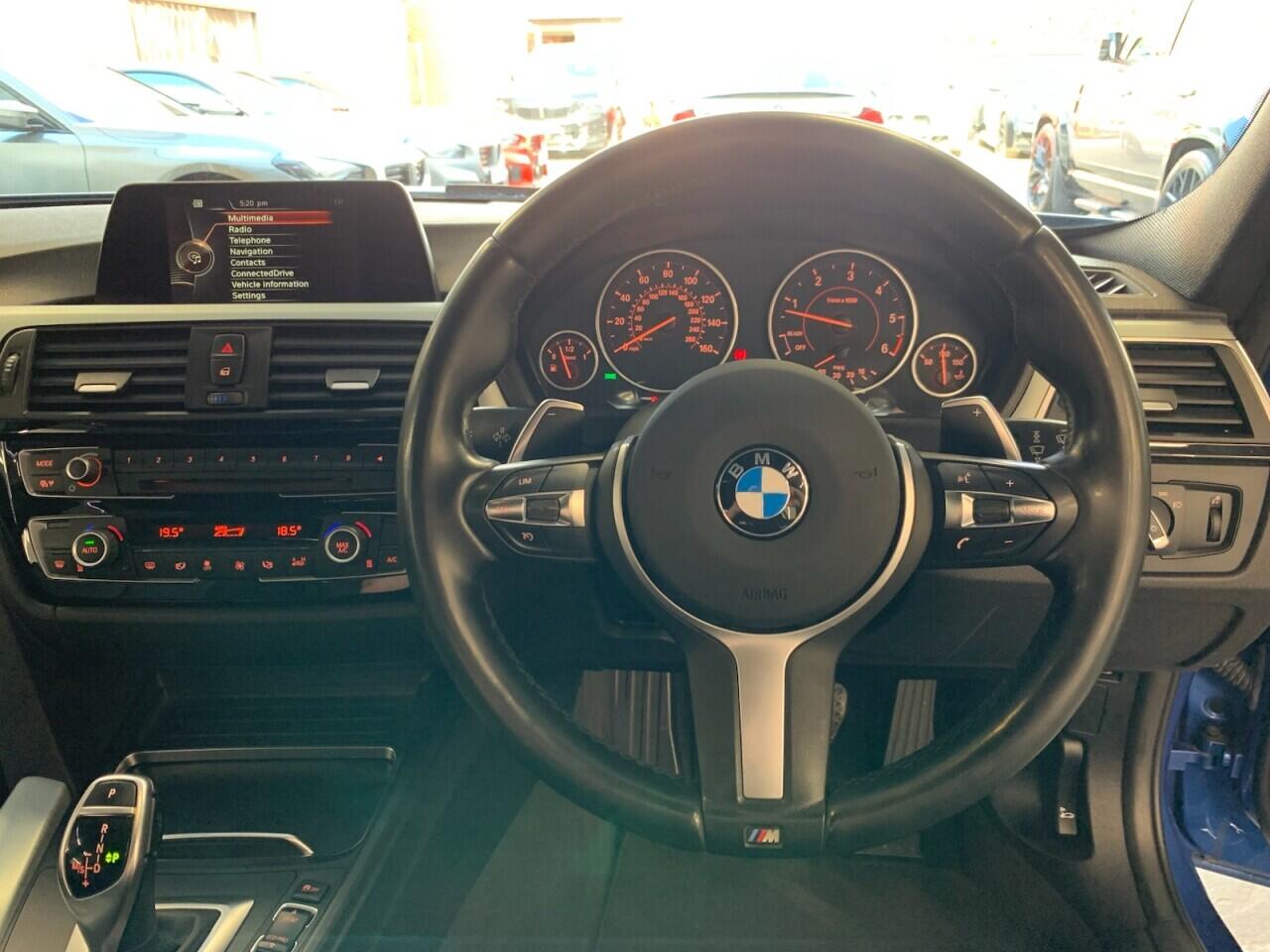 BMW 3 Series view 34